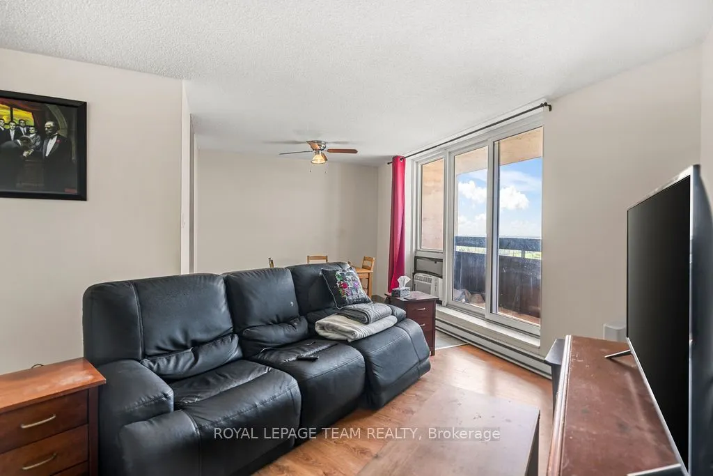 2000 JASMINE Crescent #1112
