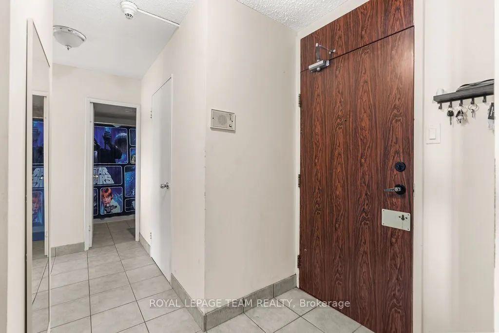 2000 JASMINE Crescent #1112