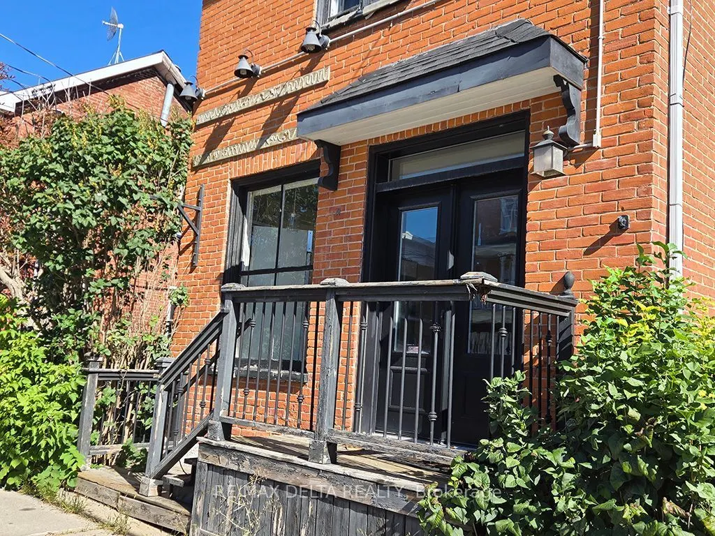 117 Main Street E