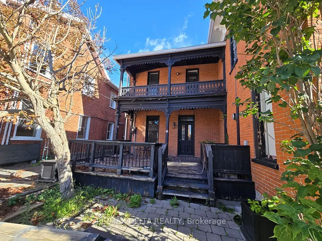 117 Main Street E