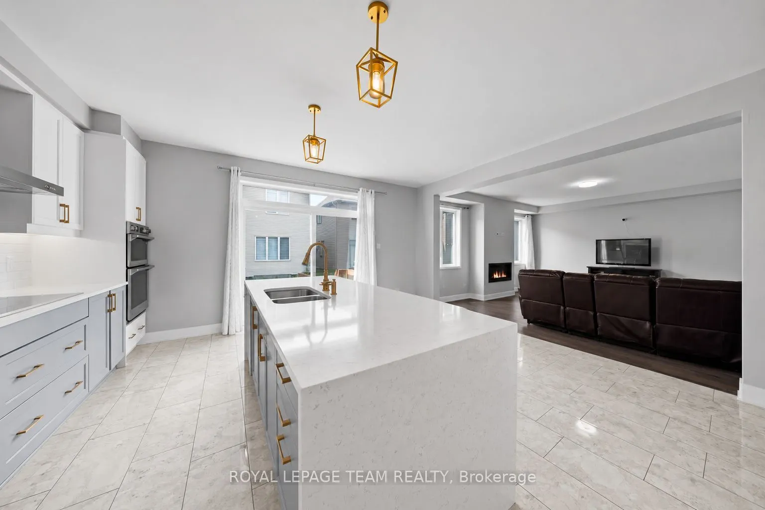 2413 Watercolours Way