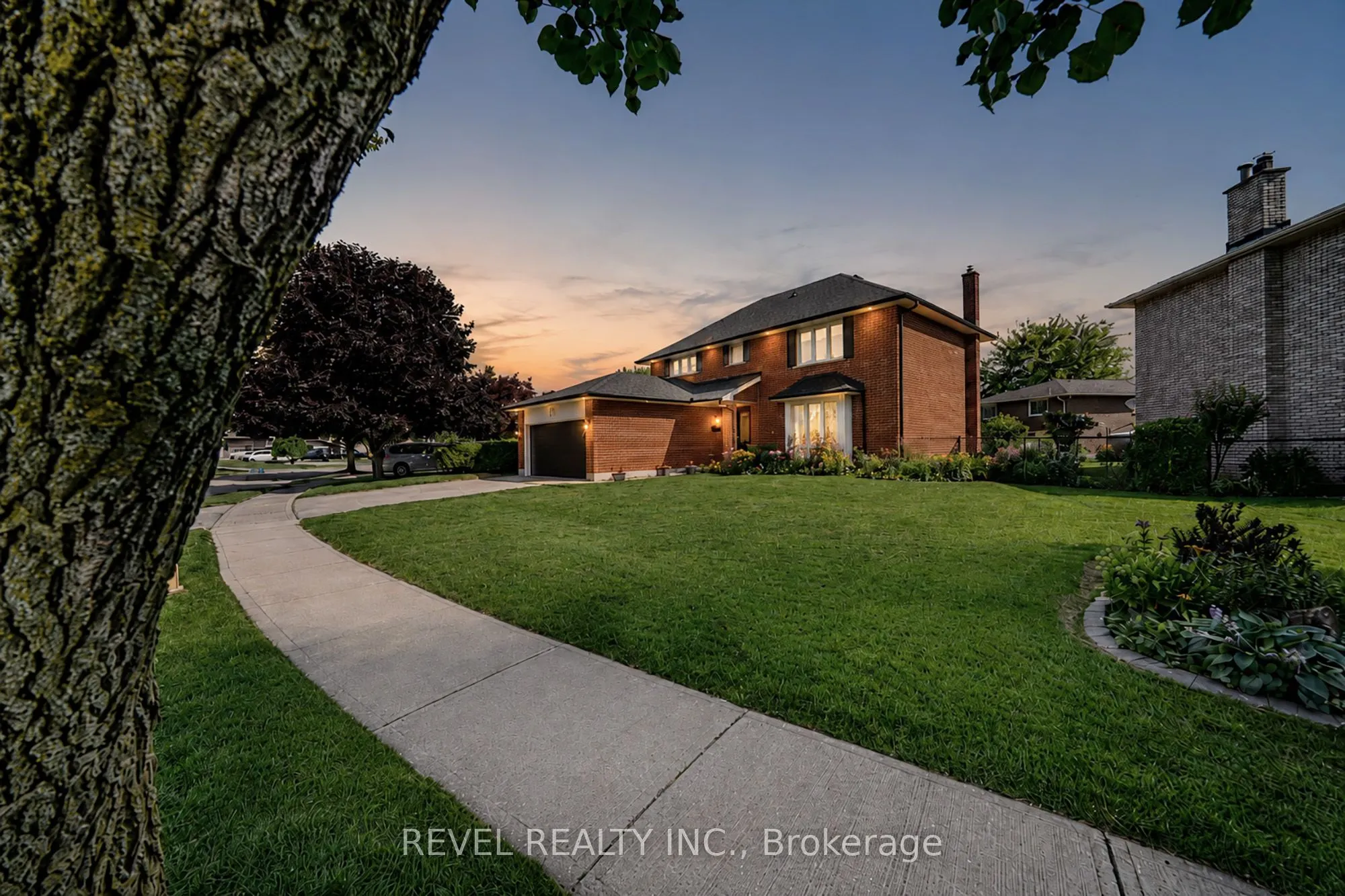 54 Dante Crescent