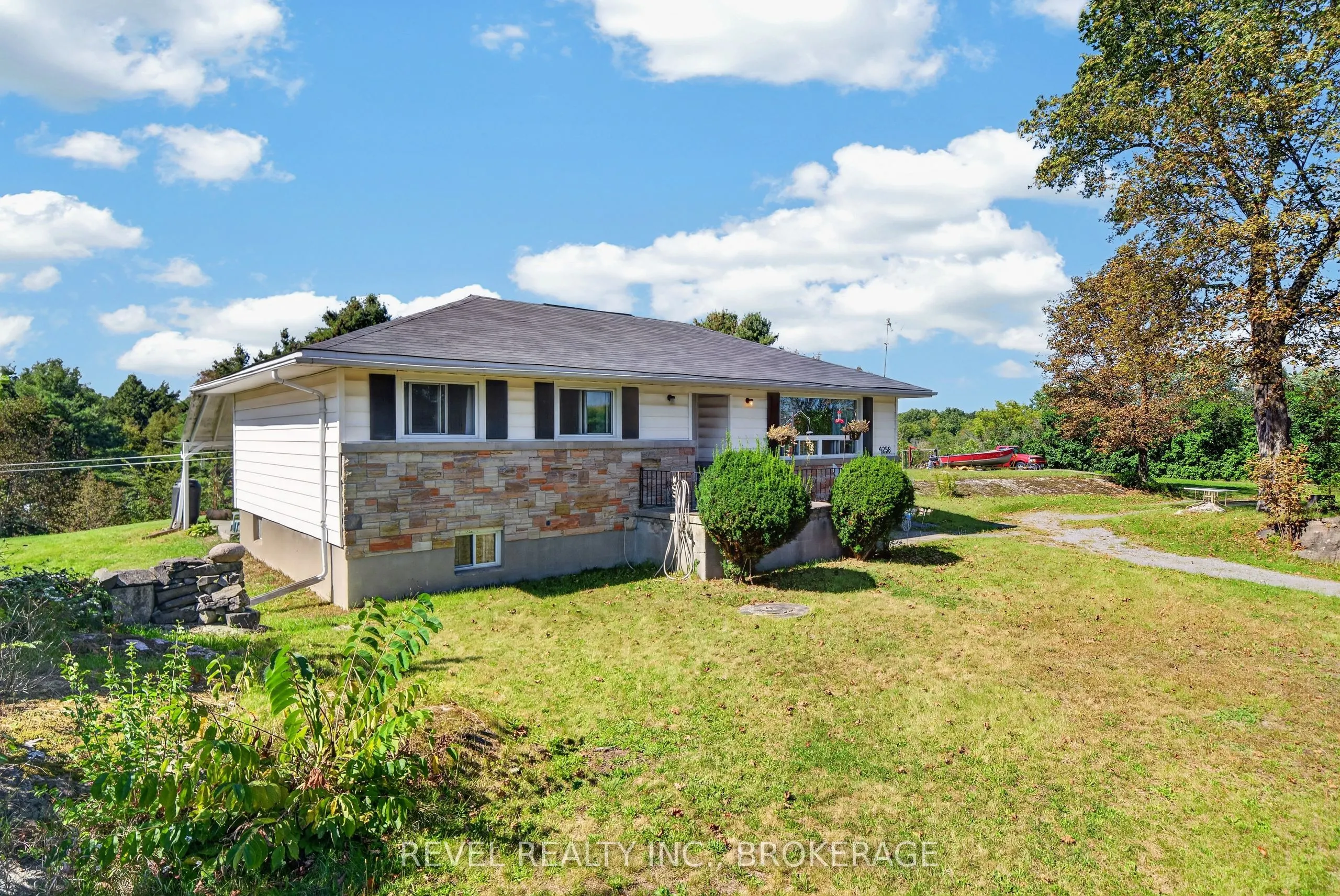 4258 Hwy 15