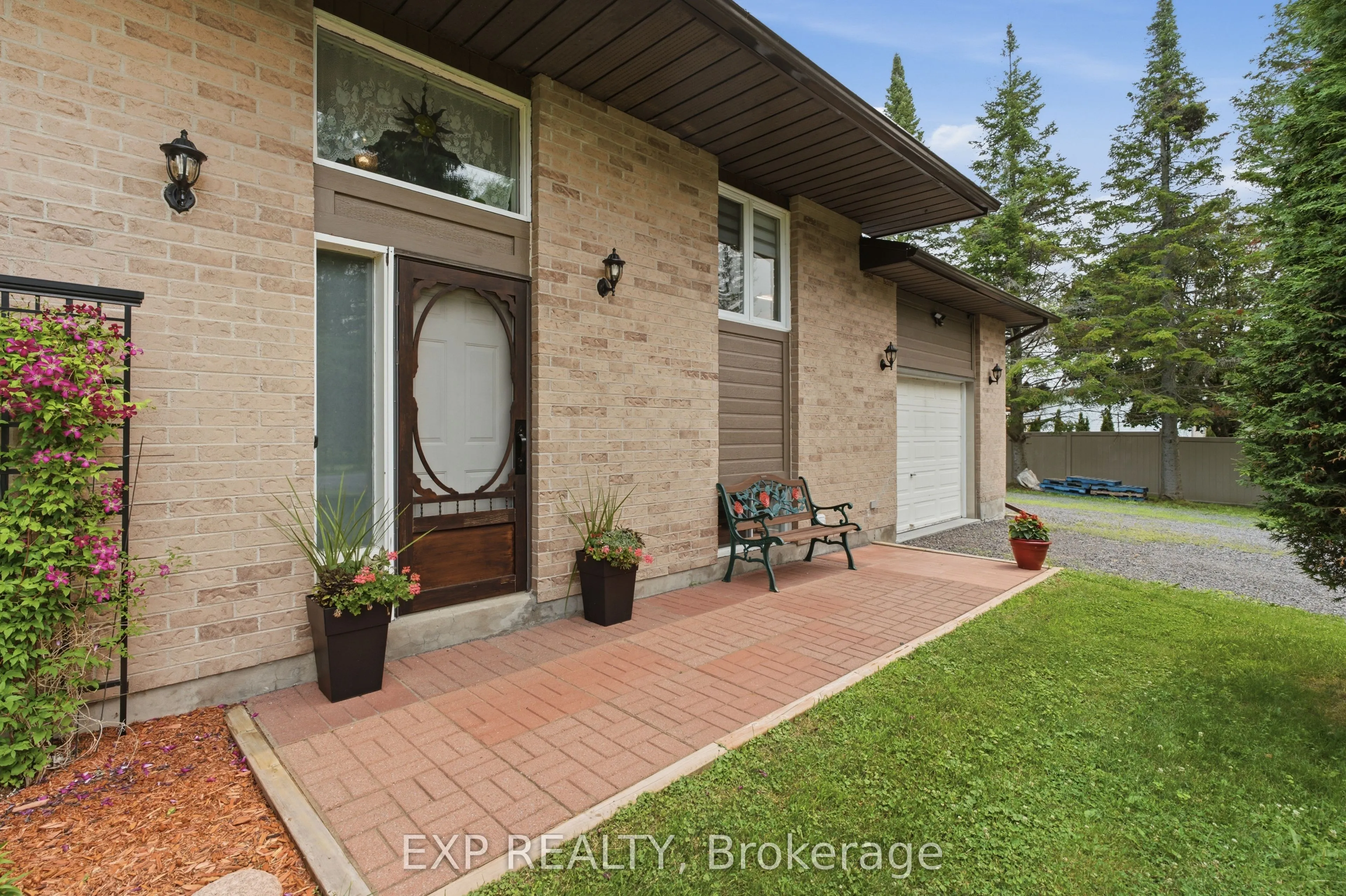 1445 DU LAC Road