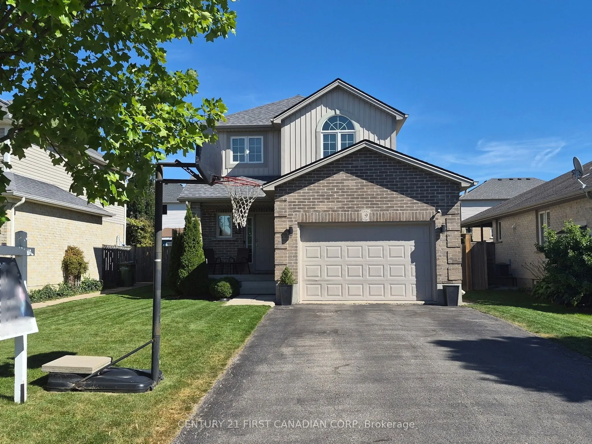 9 Barrett Crescent