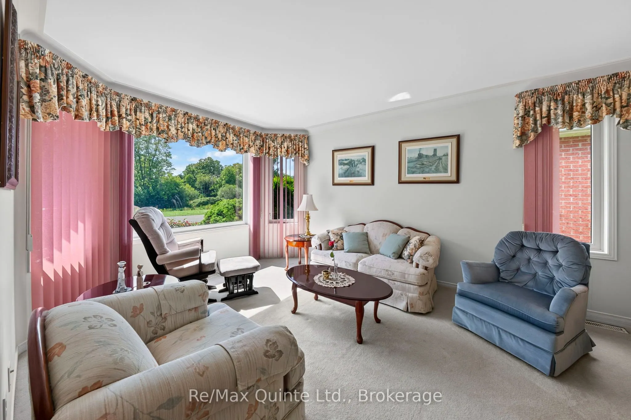 26 Oak Ridge Boulevard