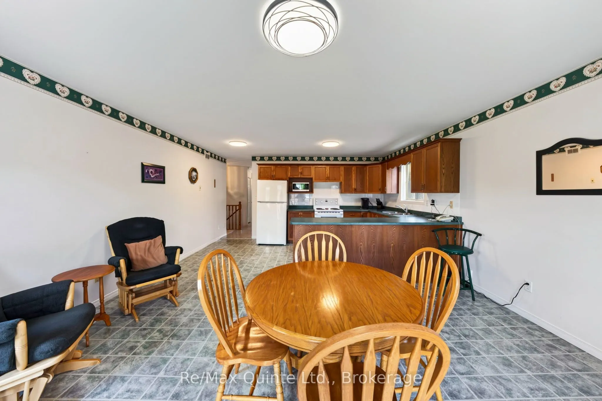 26 Oak Ridge Boulevard
