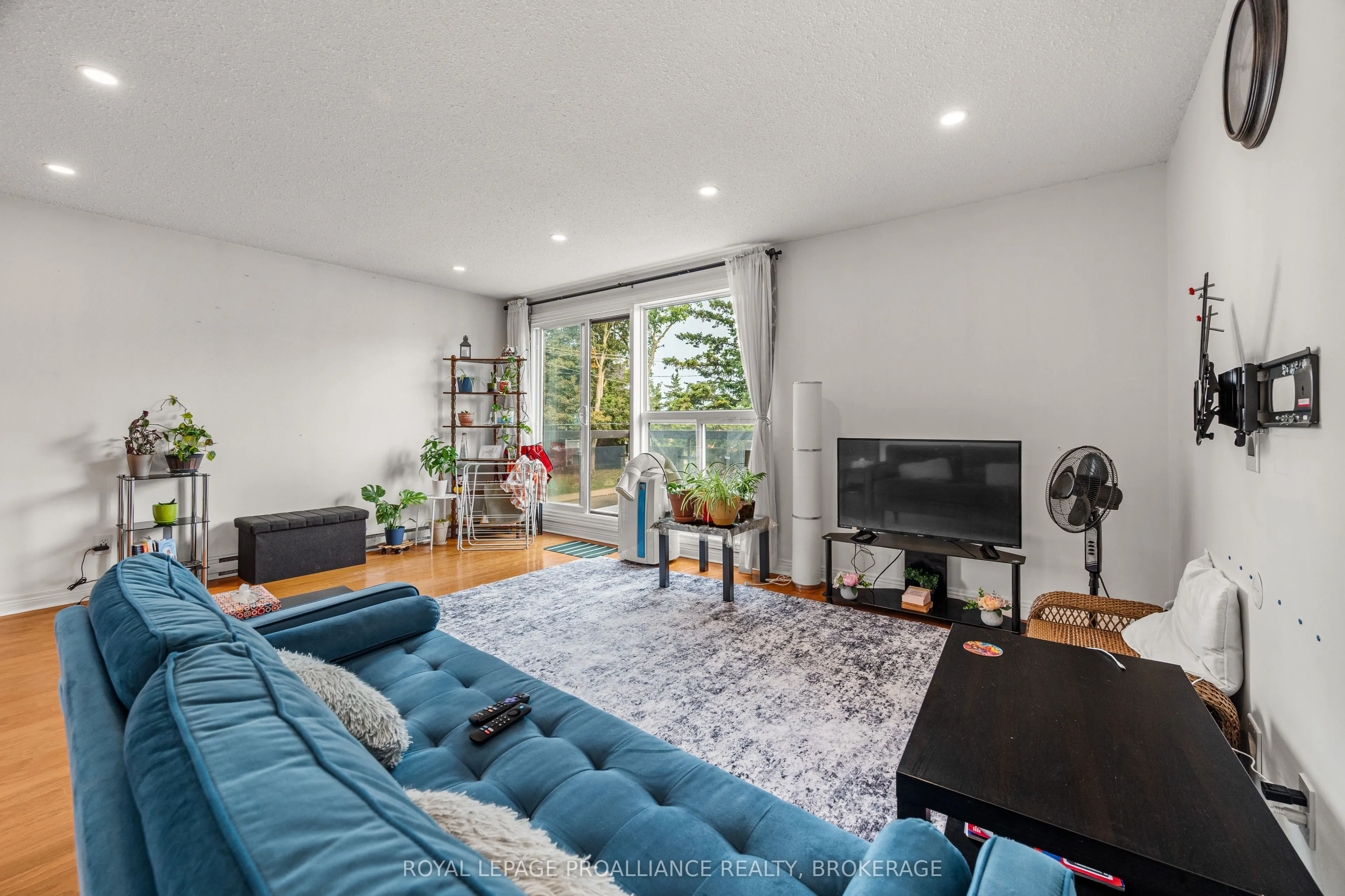 315 Regent Street #201