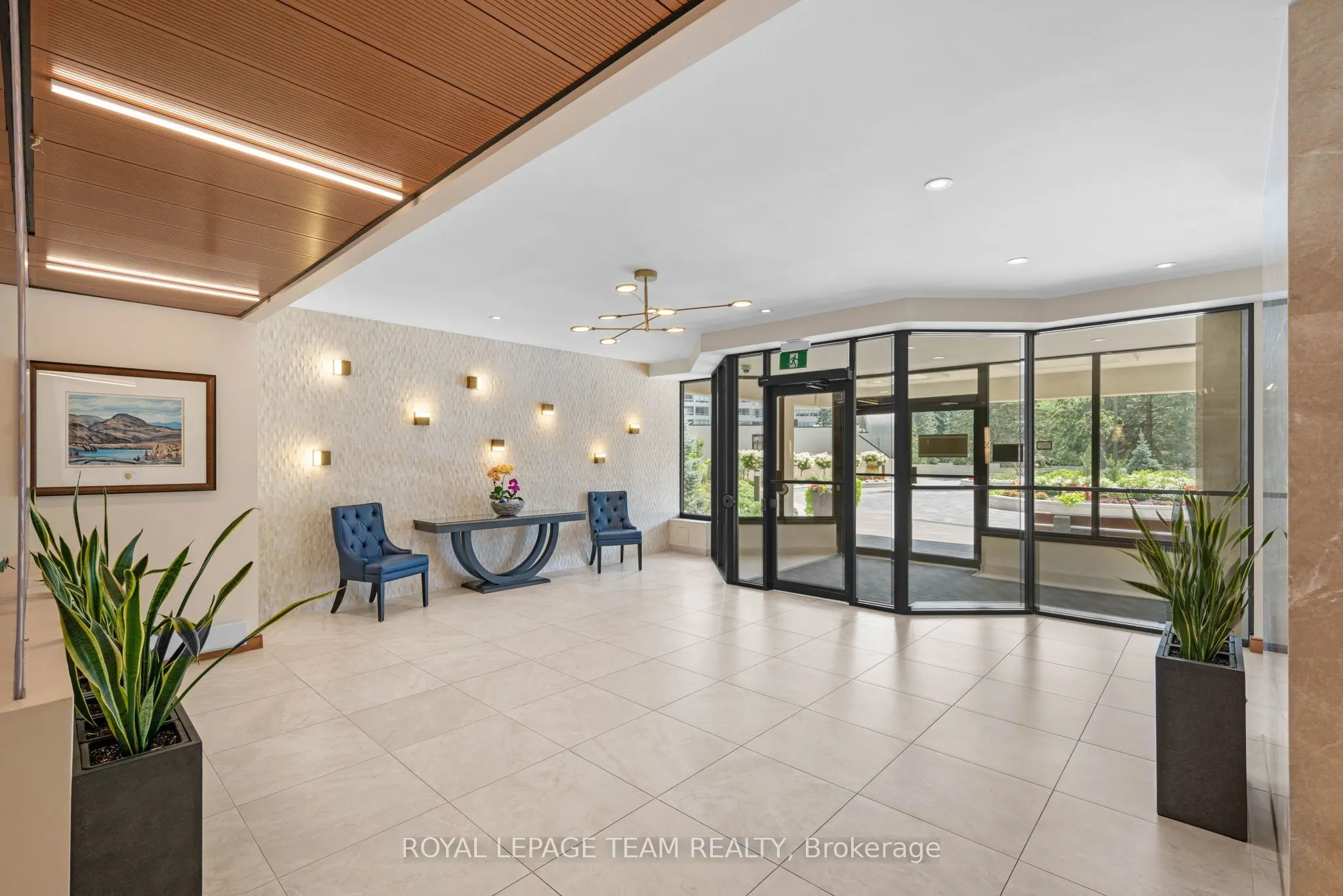 1500 Riverside Drive #2408
