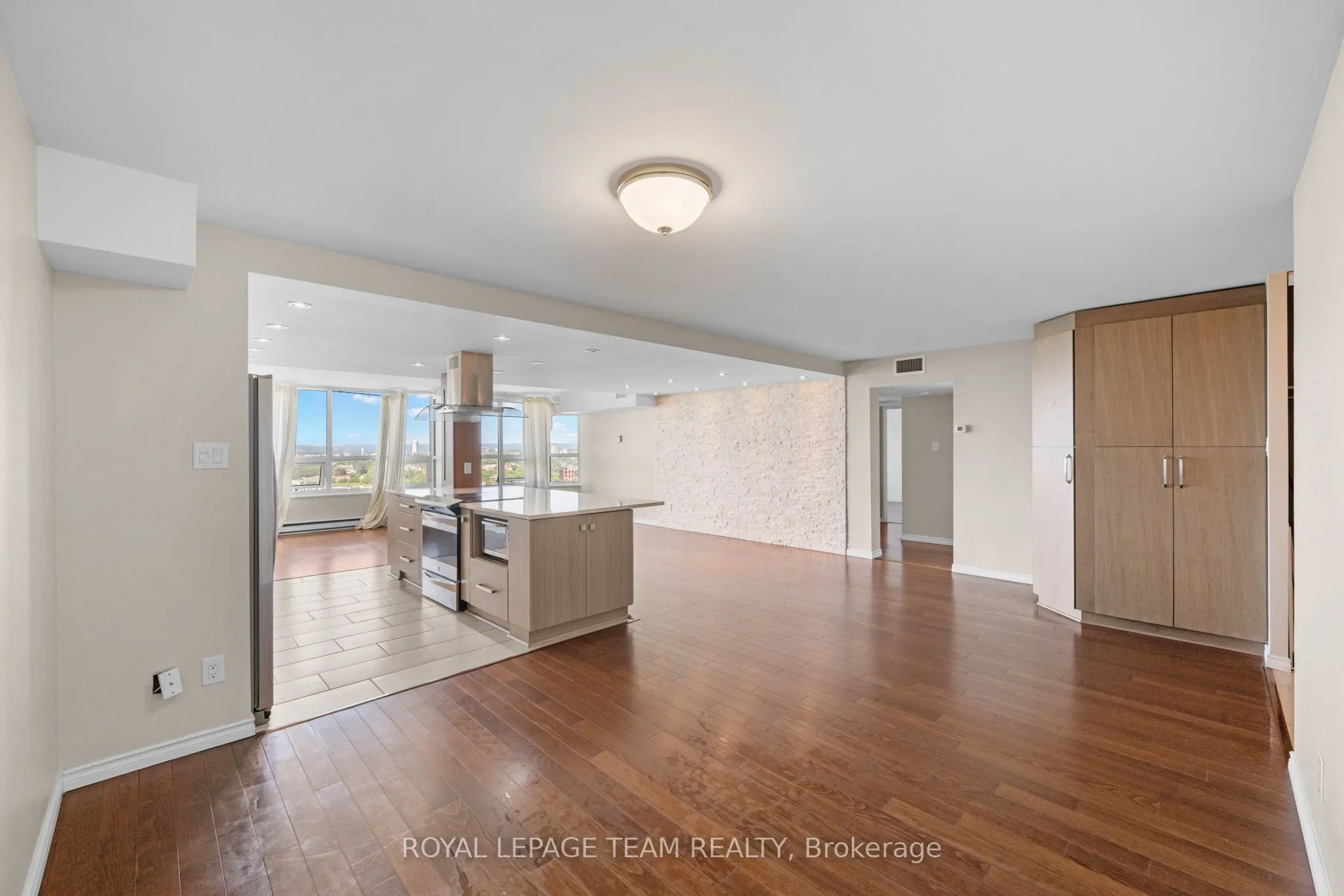1500 Riverside Drive #2408