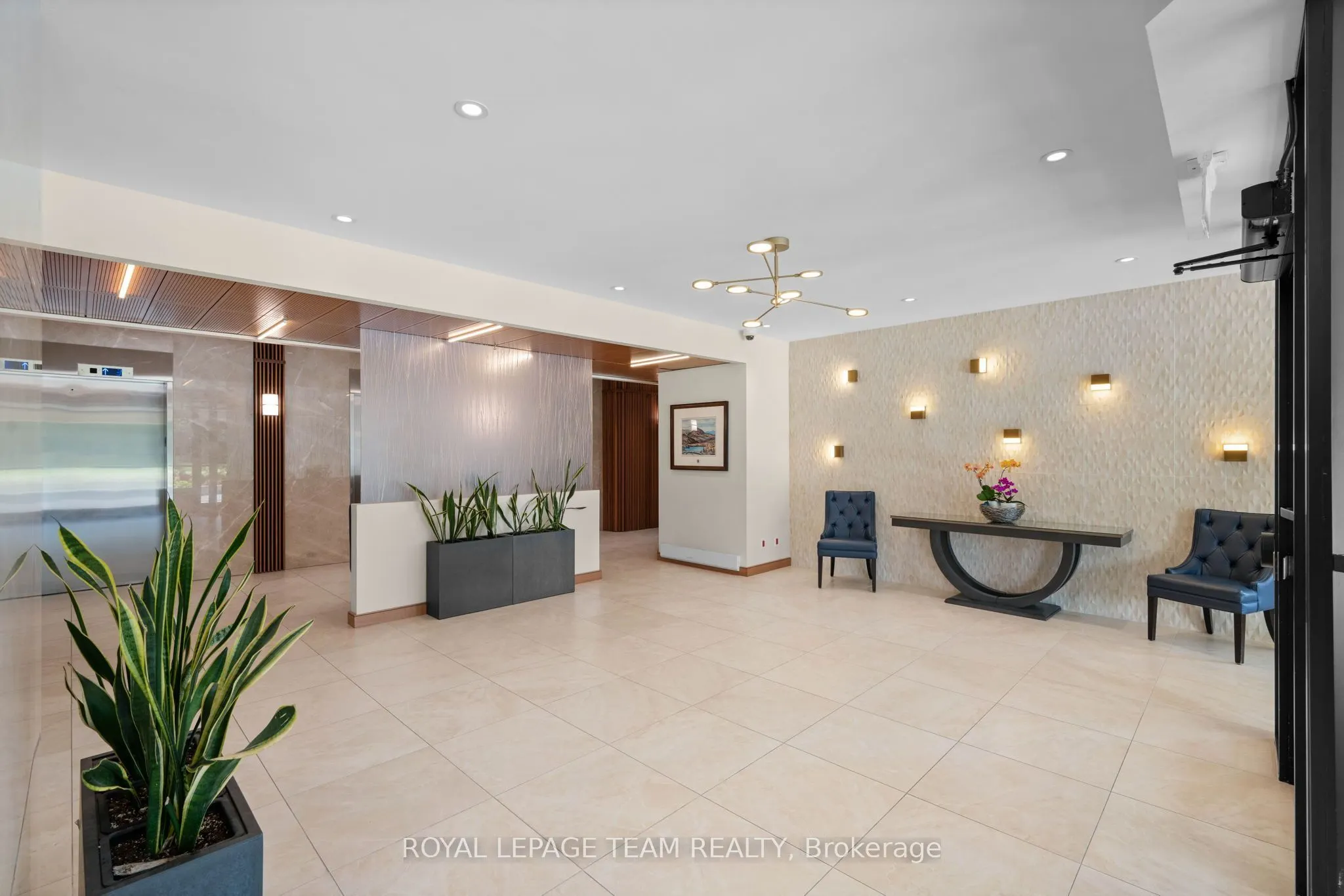 1500 Riverside Drive #2408