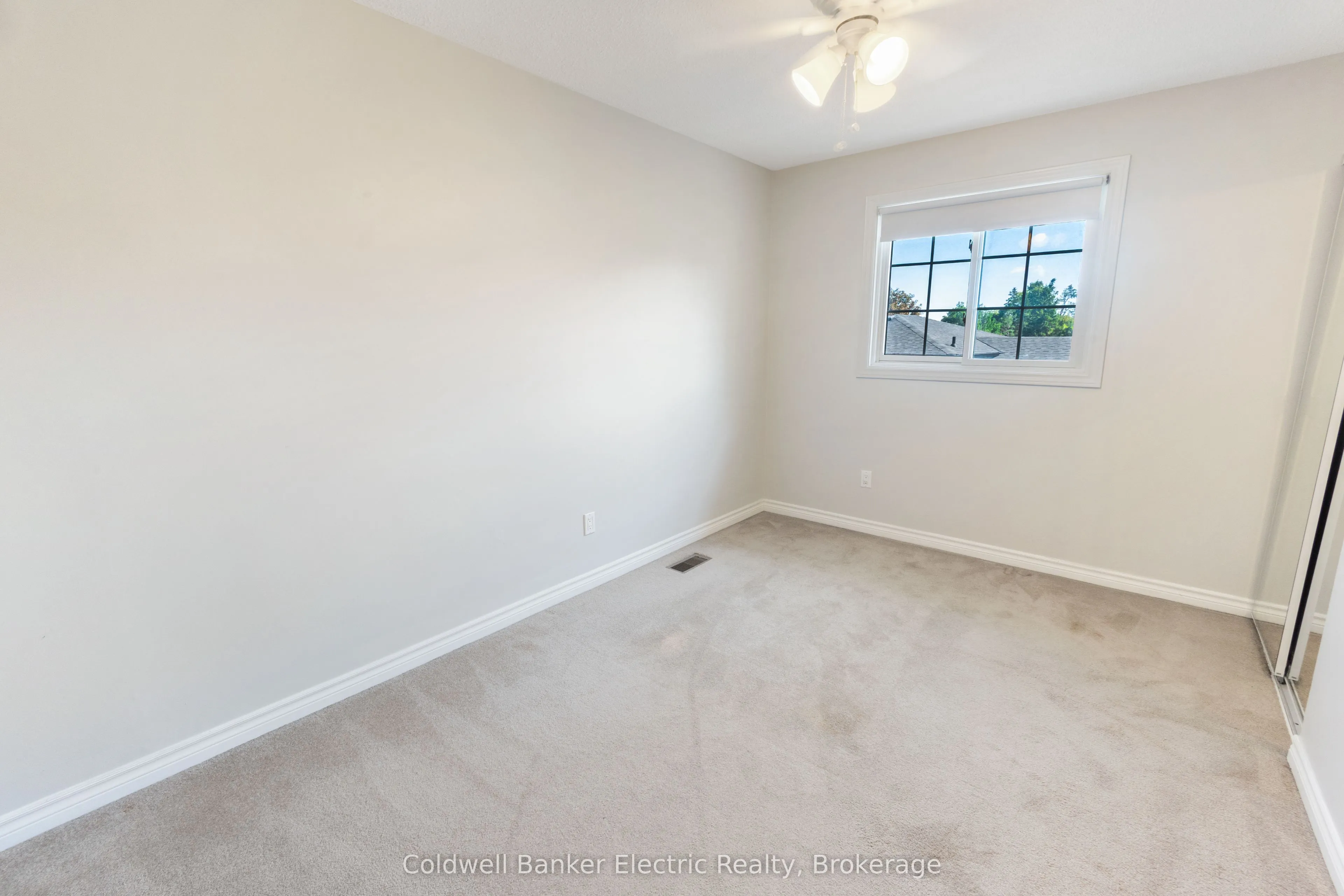 958 Smithside Court