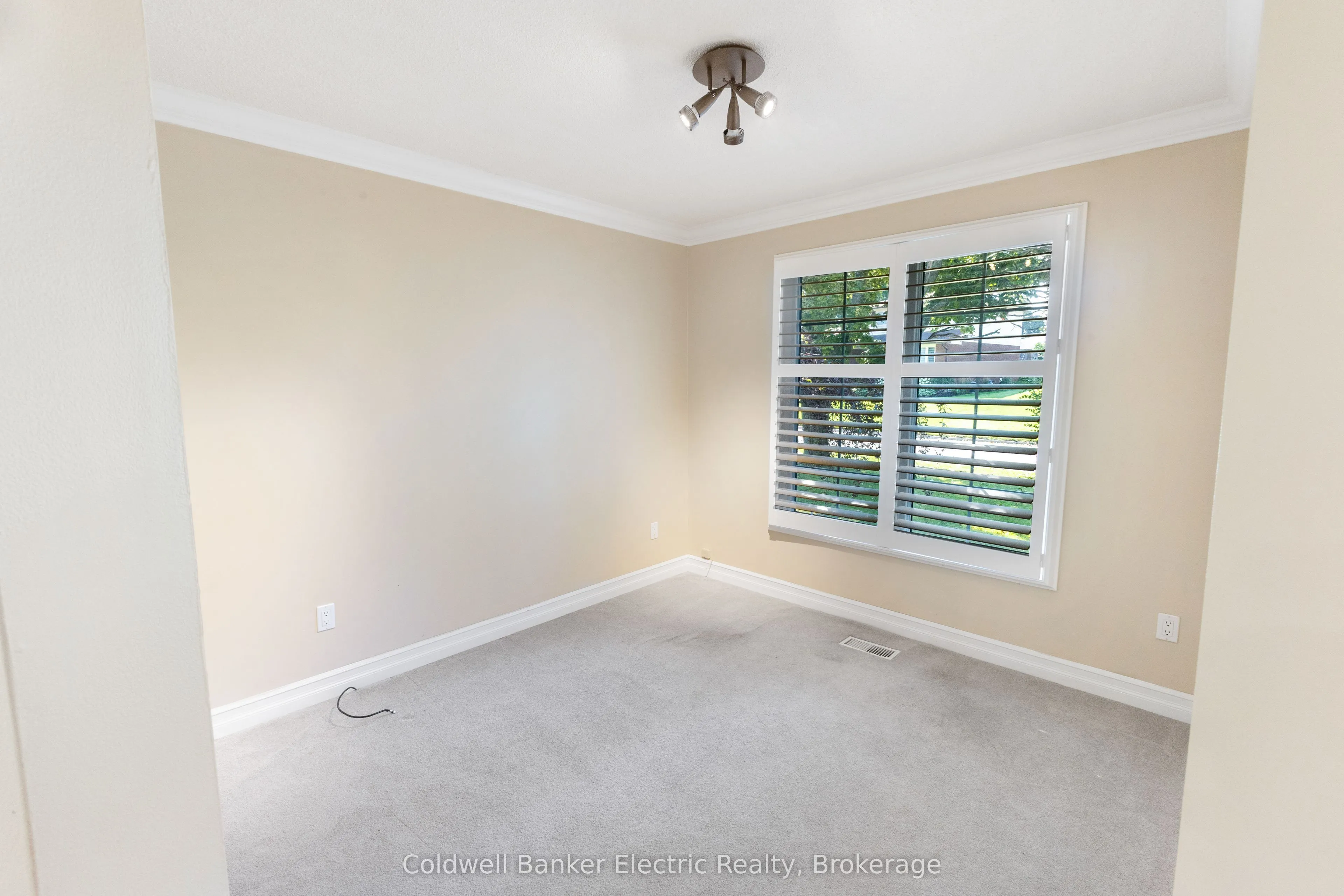 958 Smithside Court