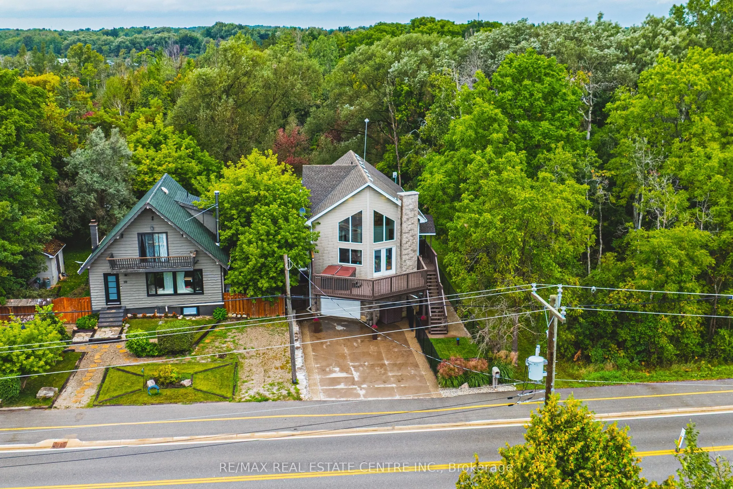 8 Lake Road