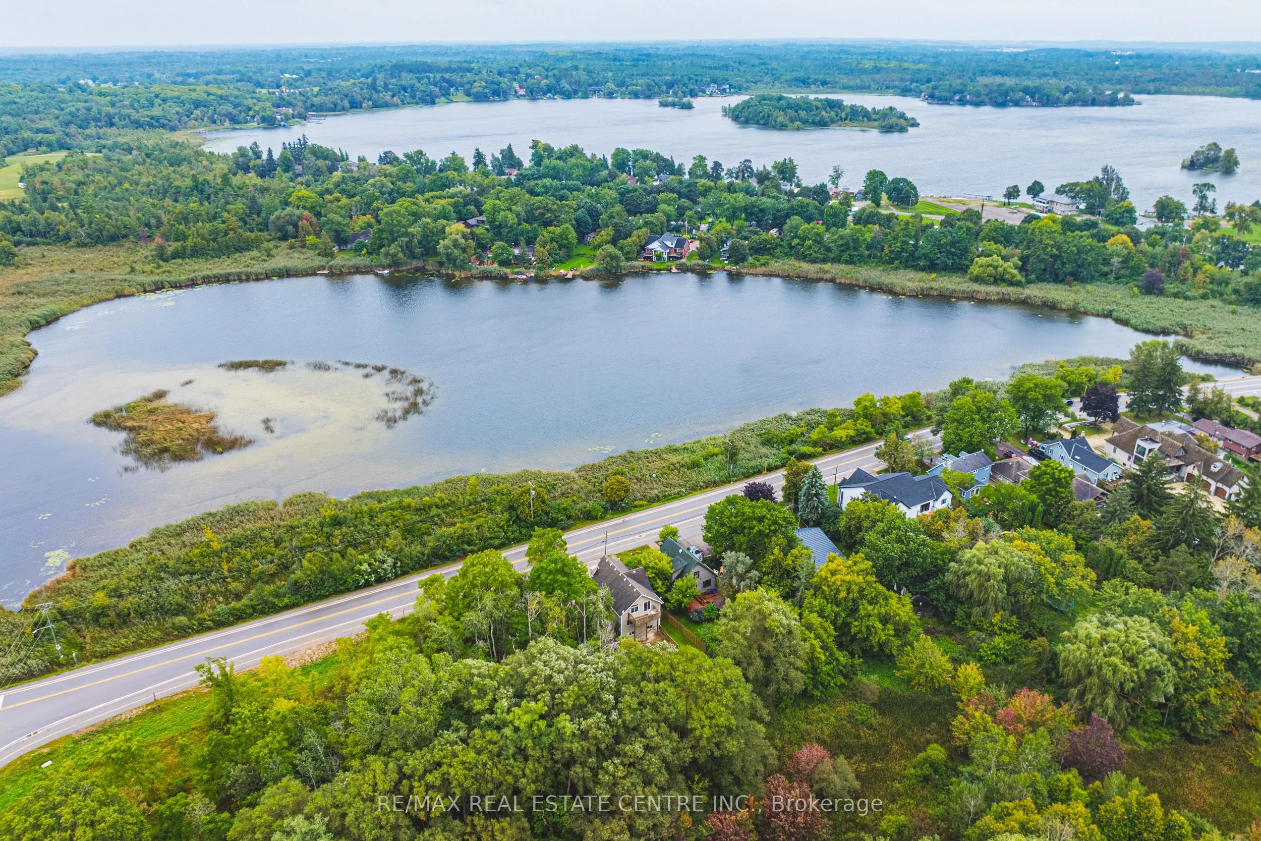 8 Lake Road