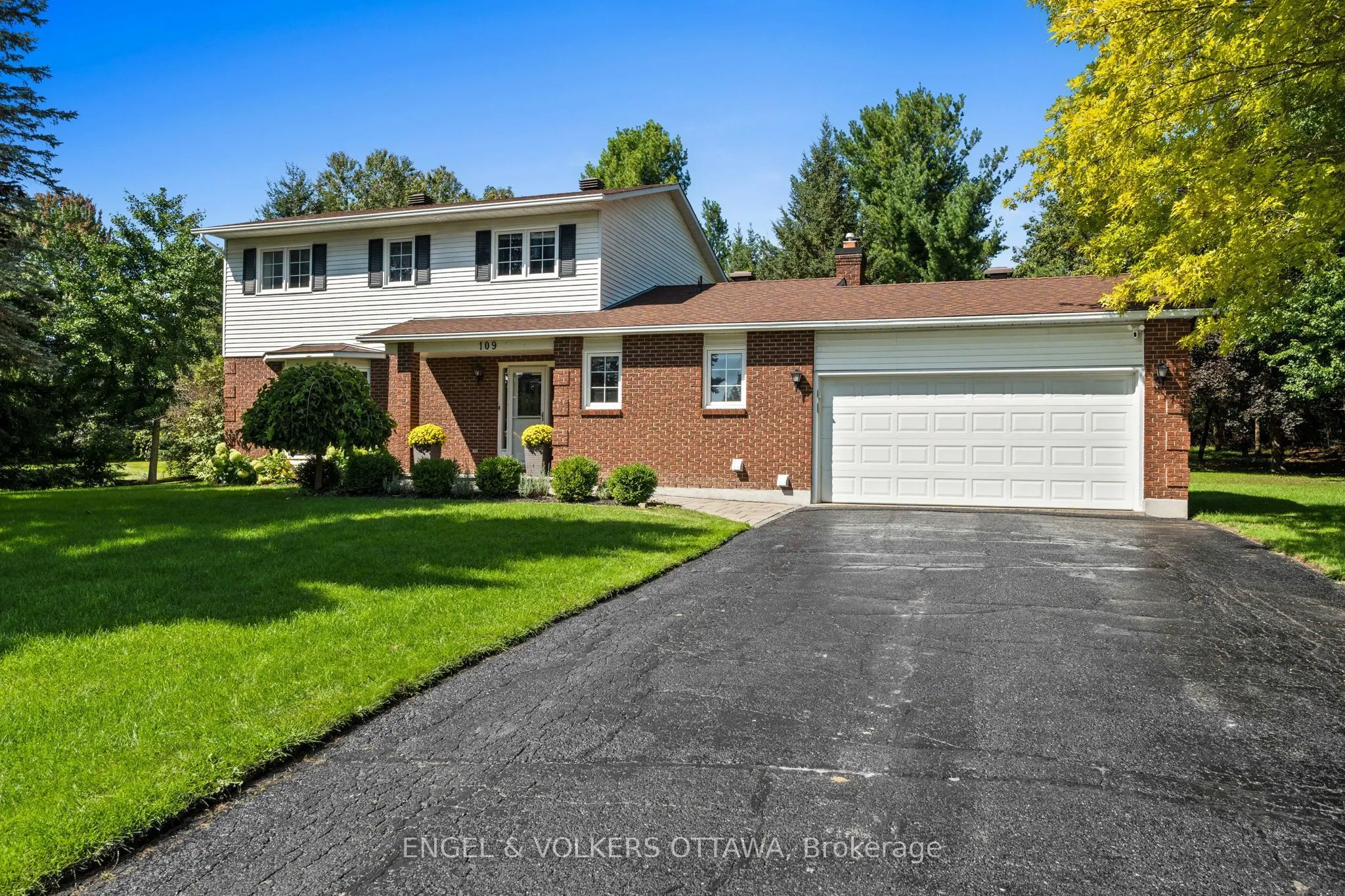 109 Inniskillin Drive