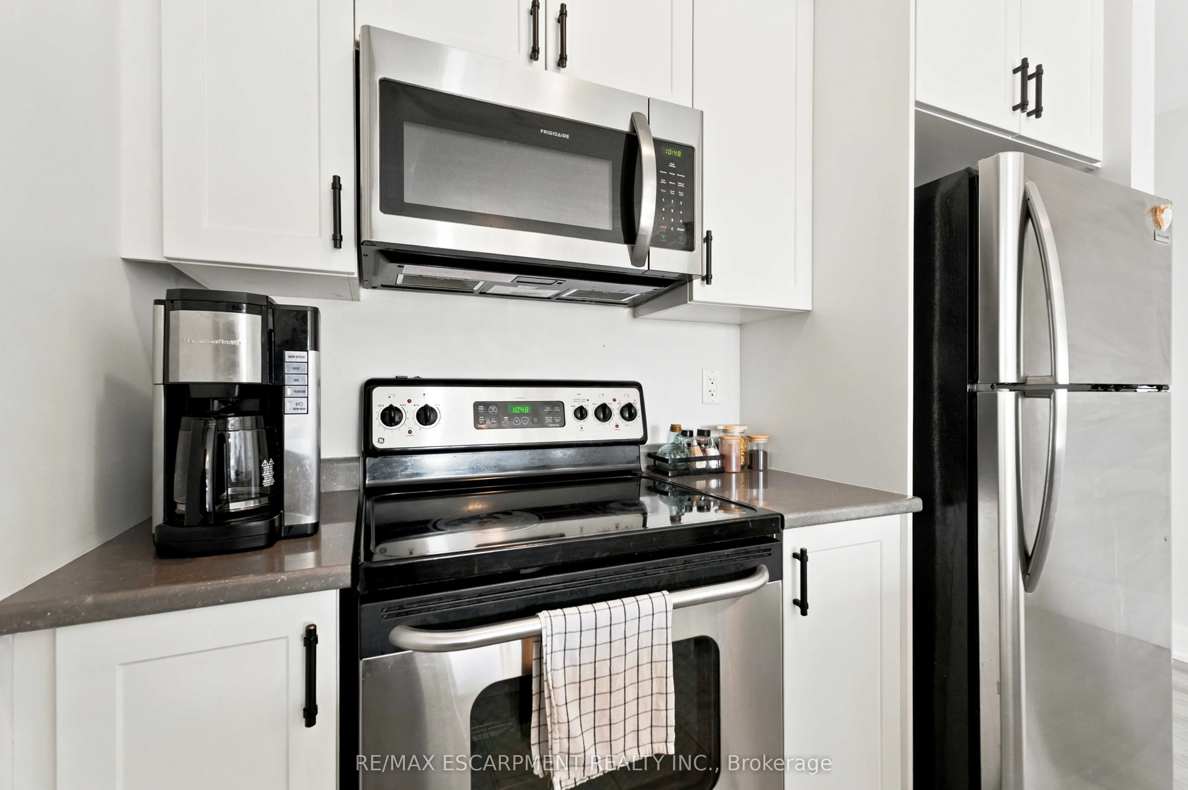 125 Shoreview Place #411
