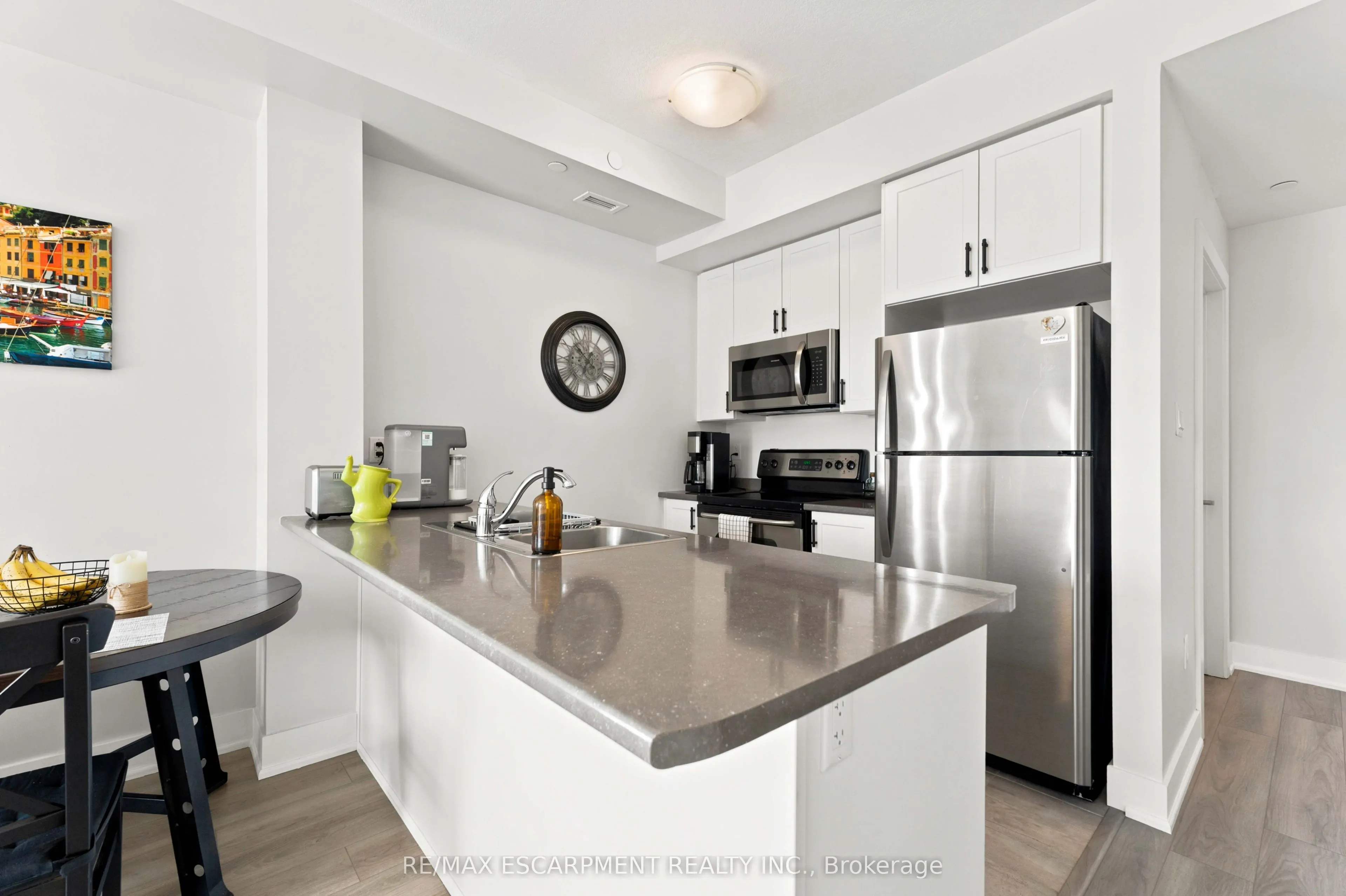 125 Shoreview Place #411