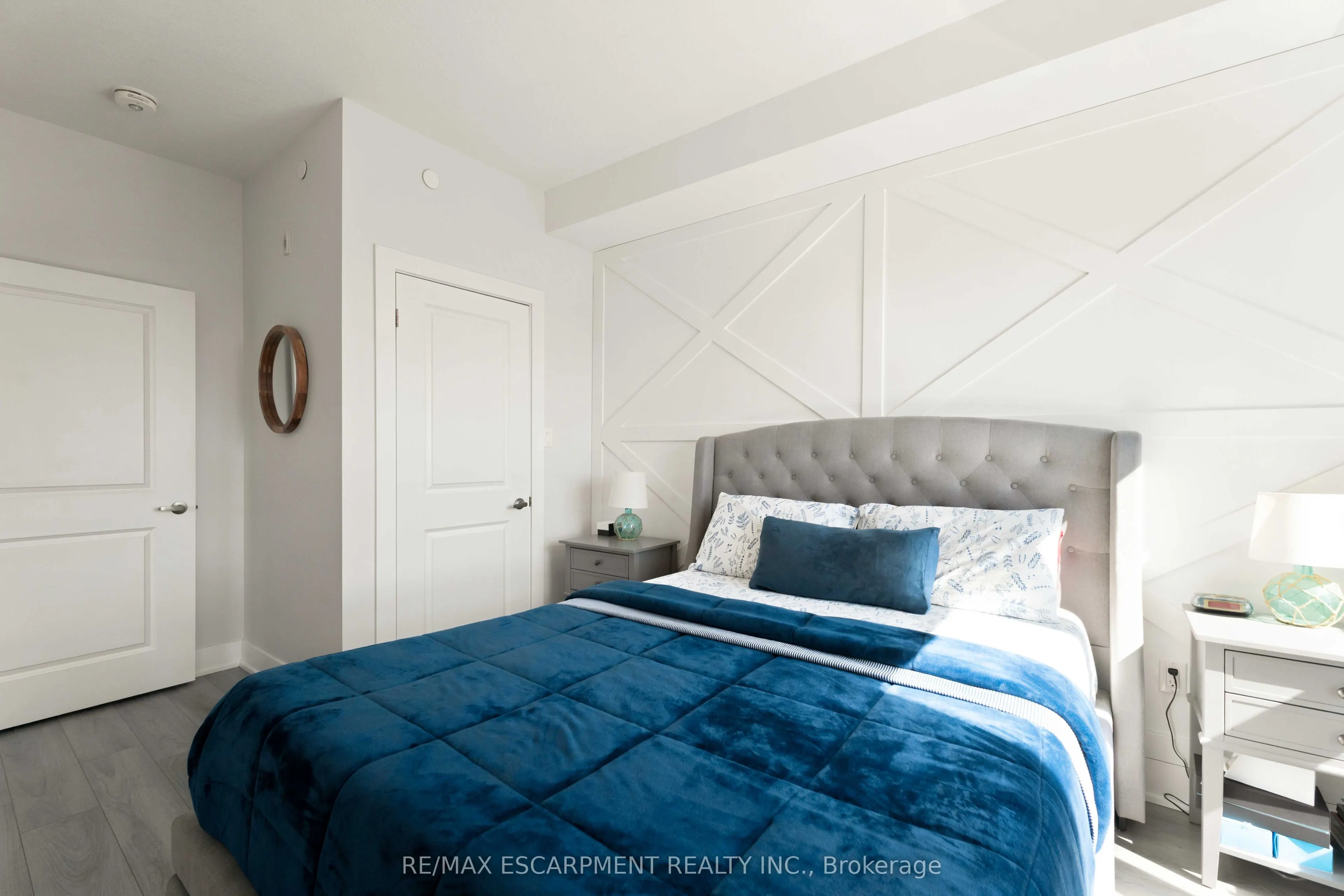 125 Shoreview Place #411