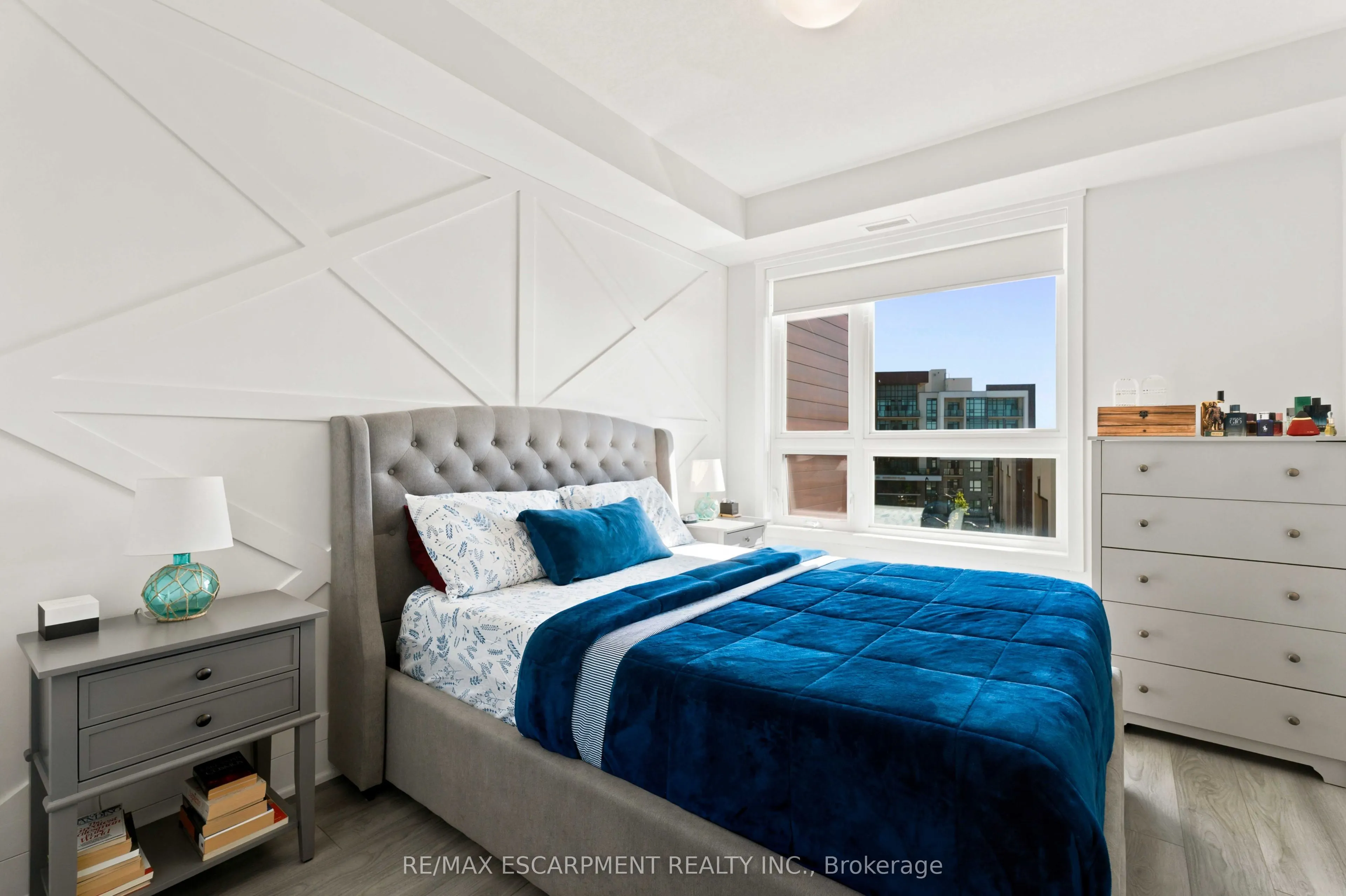 125 Shoreview Place #411