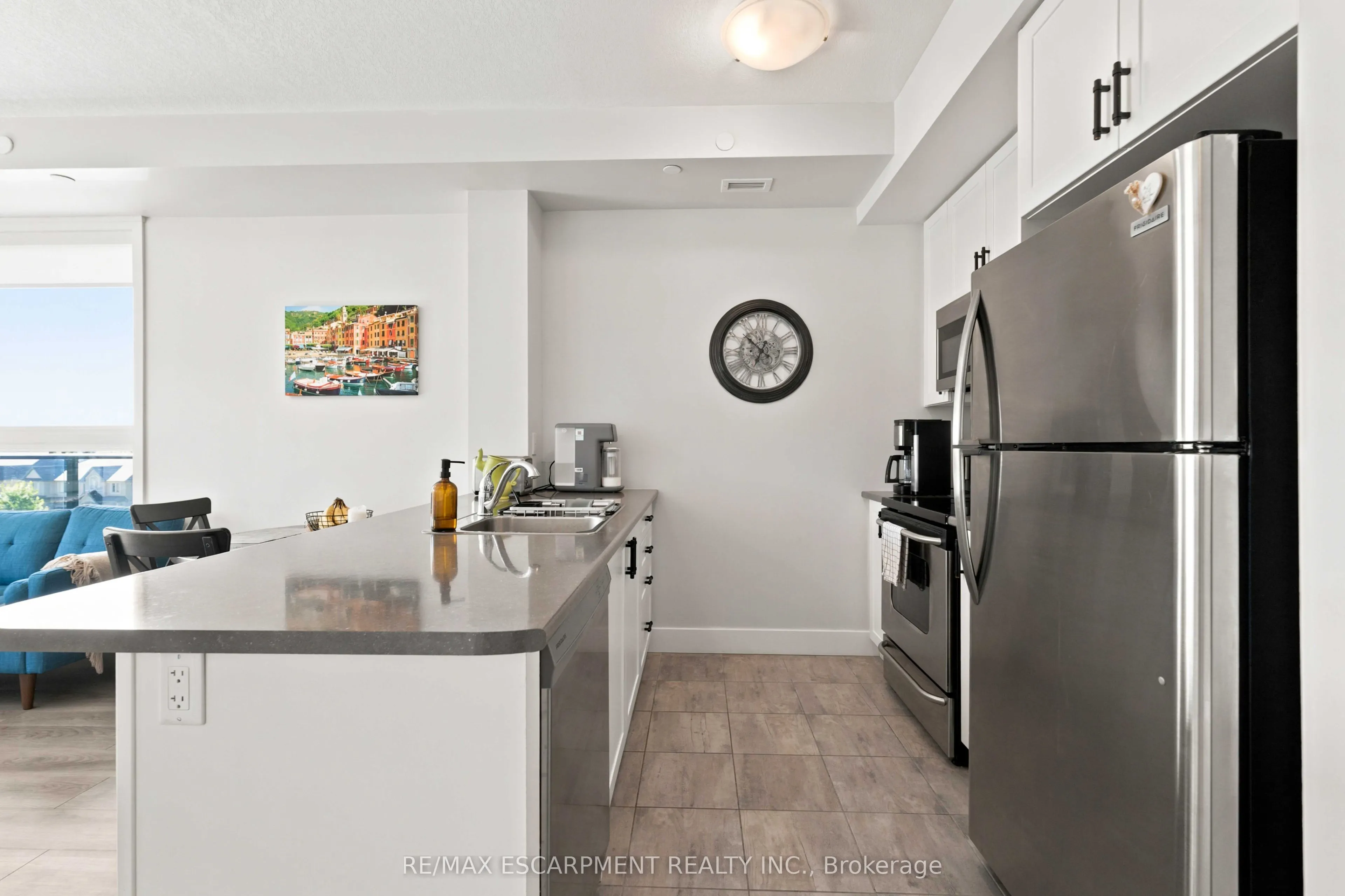 125 Shoreview Place #411