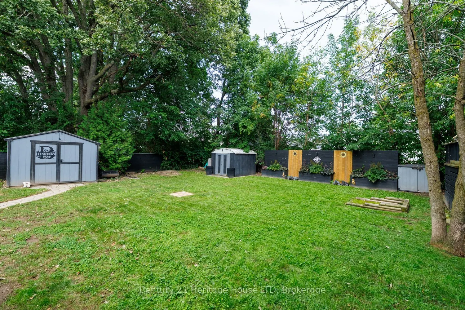 6 Greenock Circle