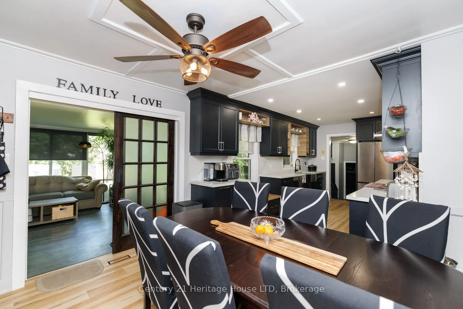 6 Greenock Circle