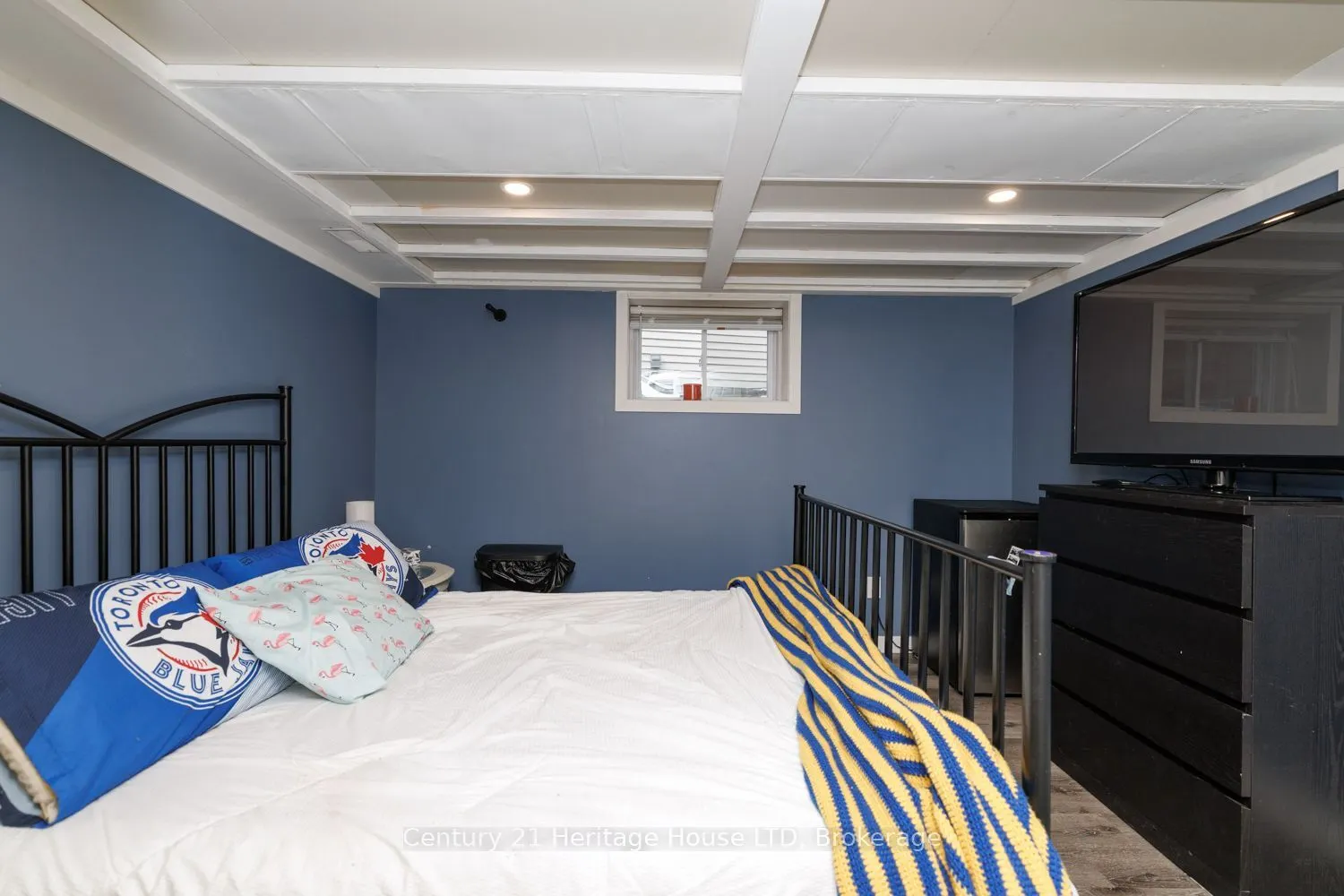 6 Greenock Circle