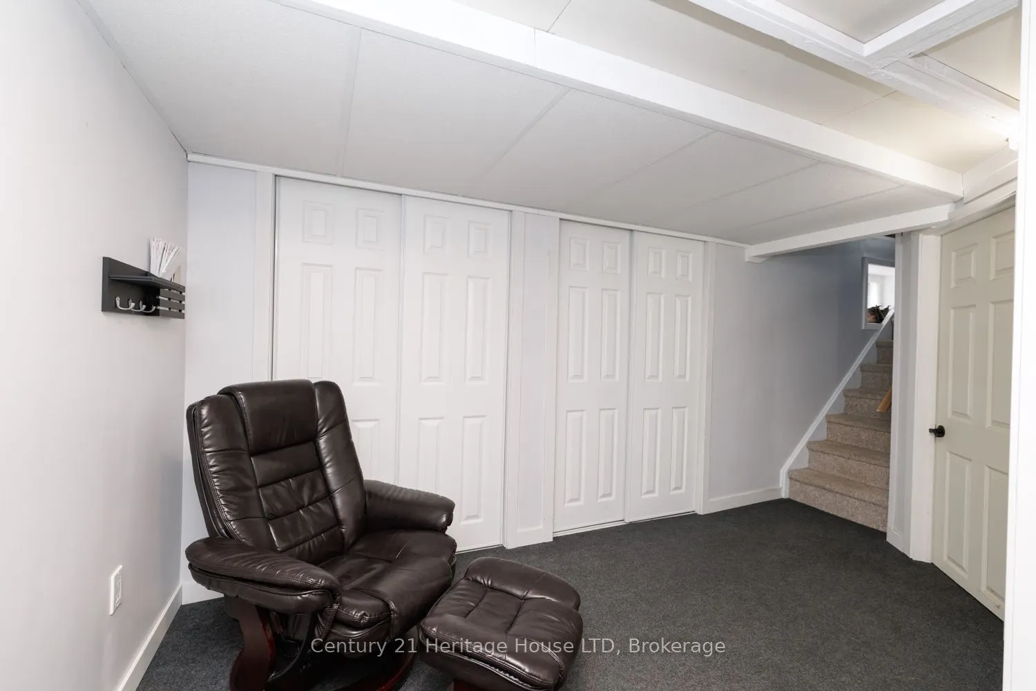 6 Greenock Circle