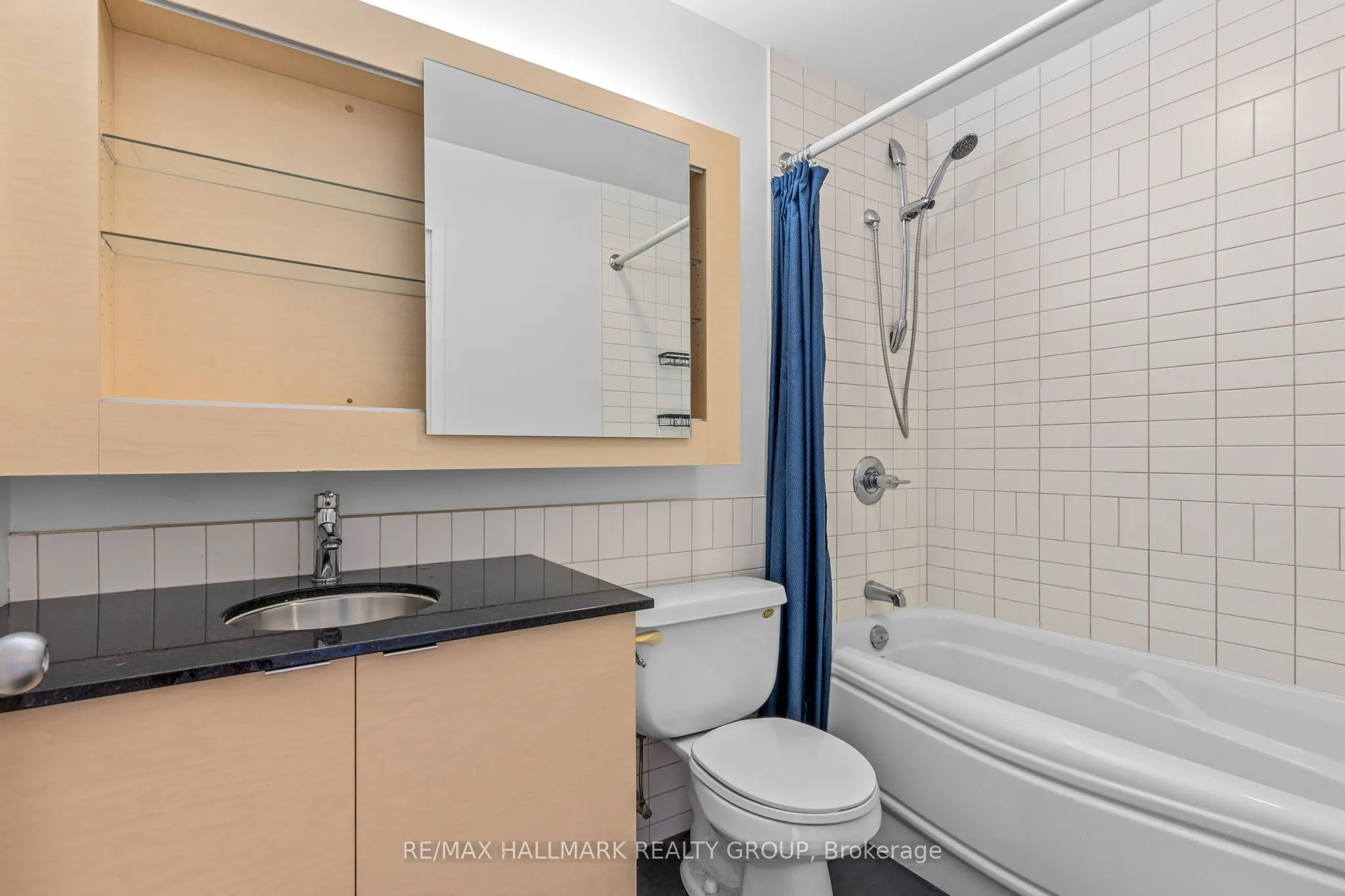 324 Laurier Avenue W #1804