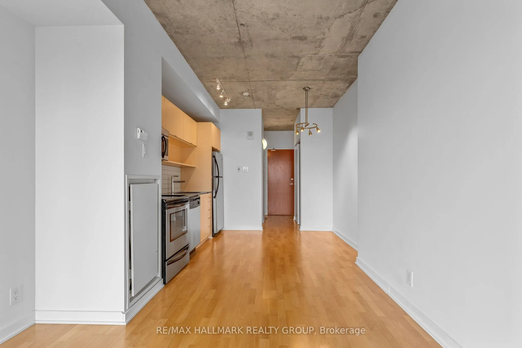 324 Laurier Avenue W #1804