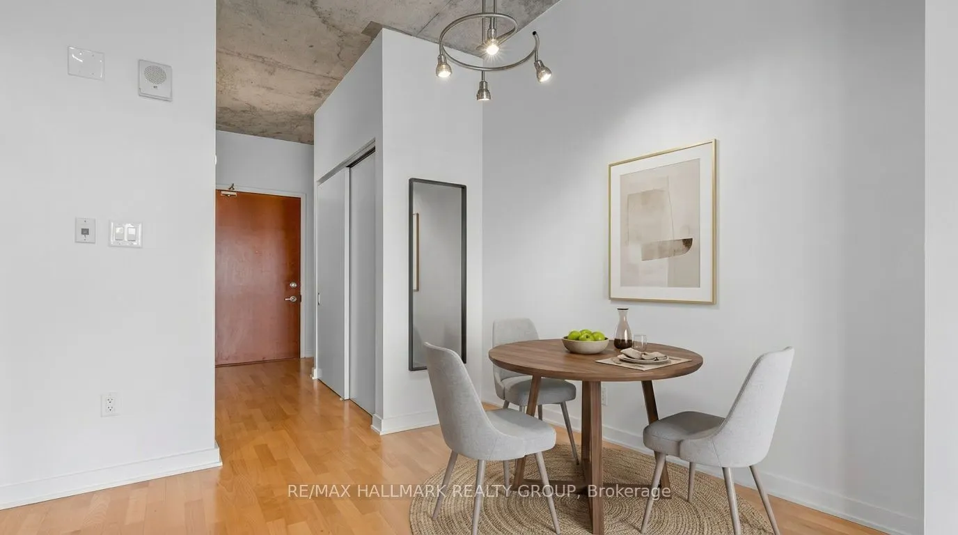 324 Laurier Avenue W #1804