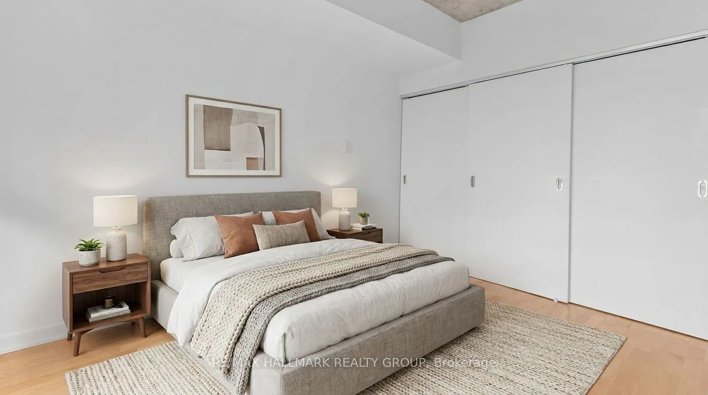 324 Laurier Avenue W #1804
