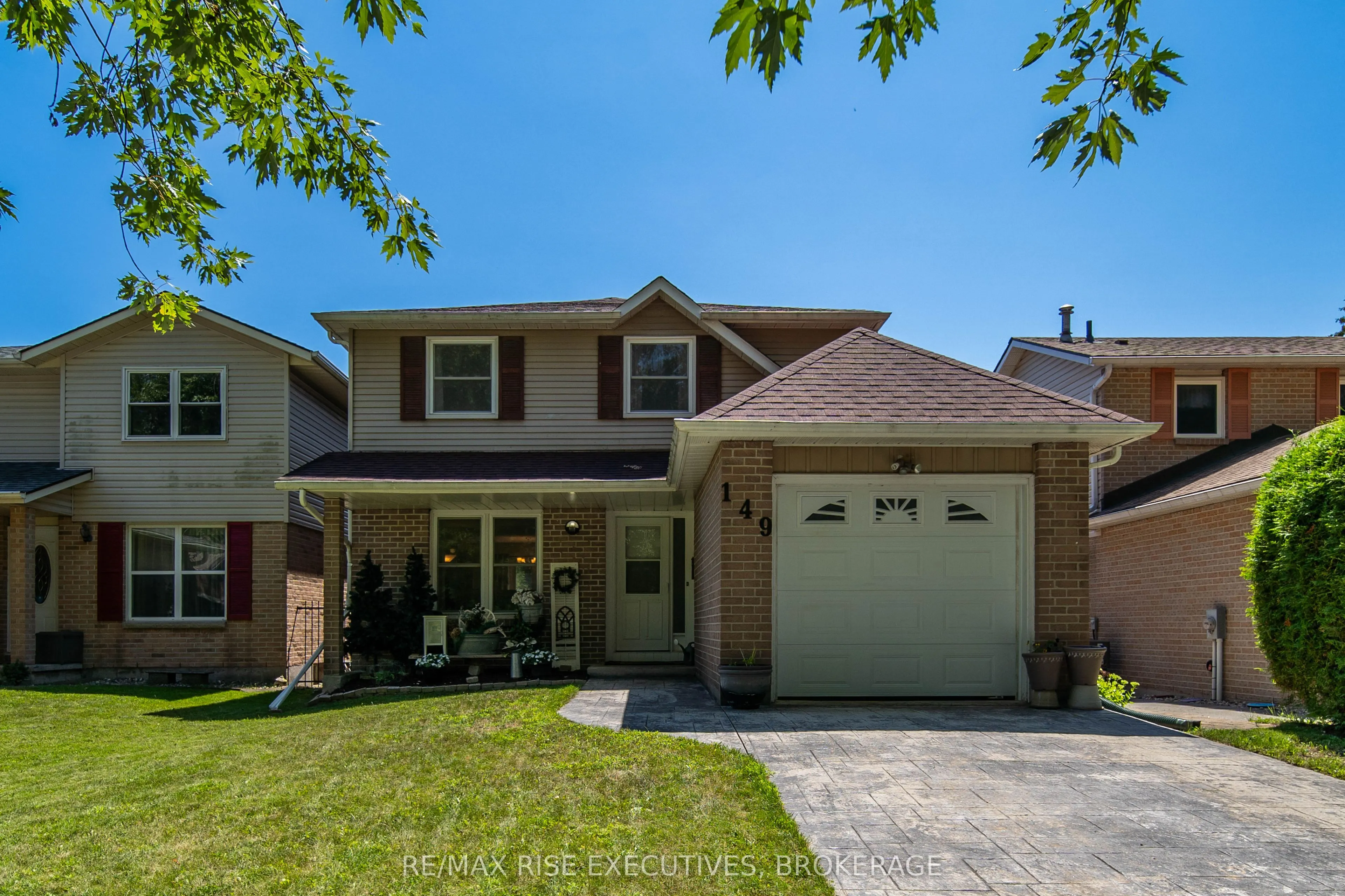 149 Grenadier Drive