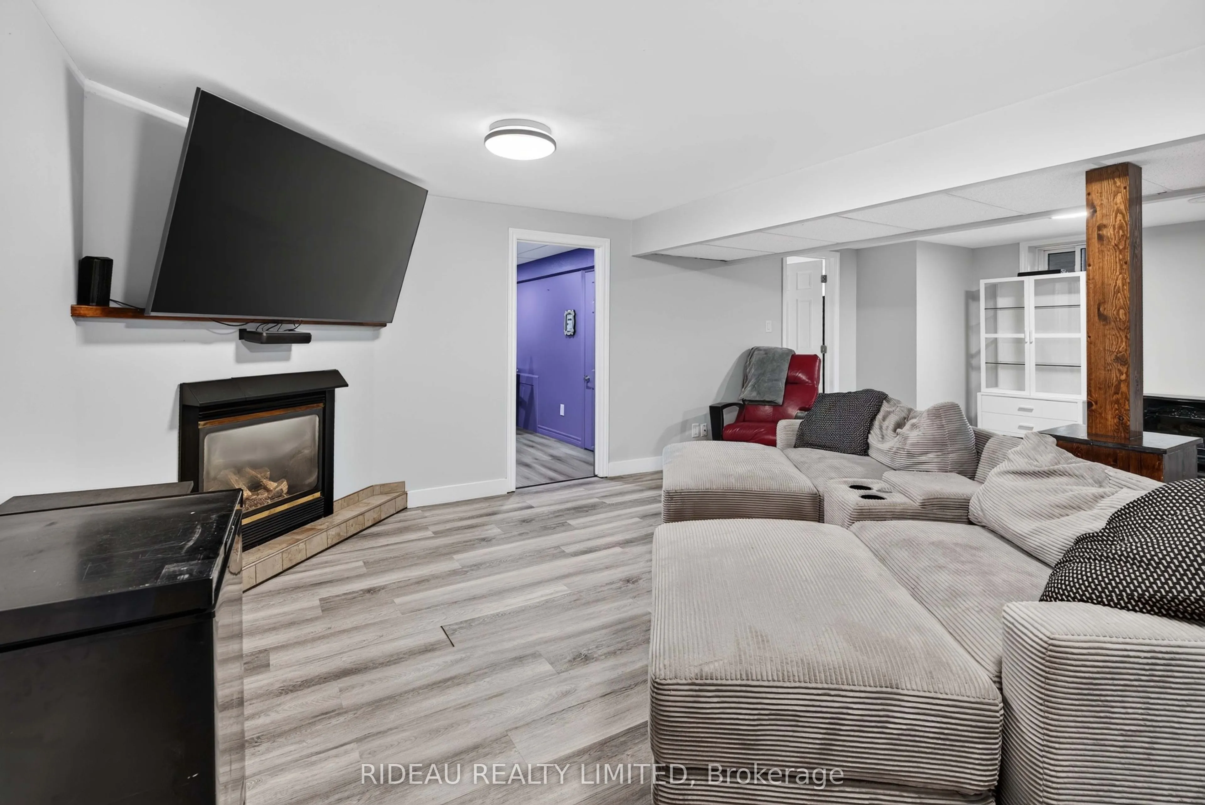 4 Otter Drive
