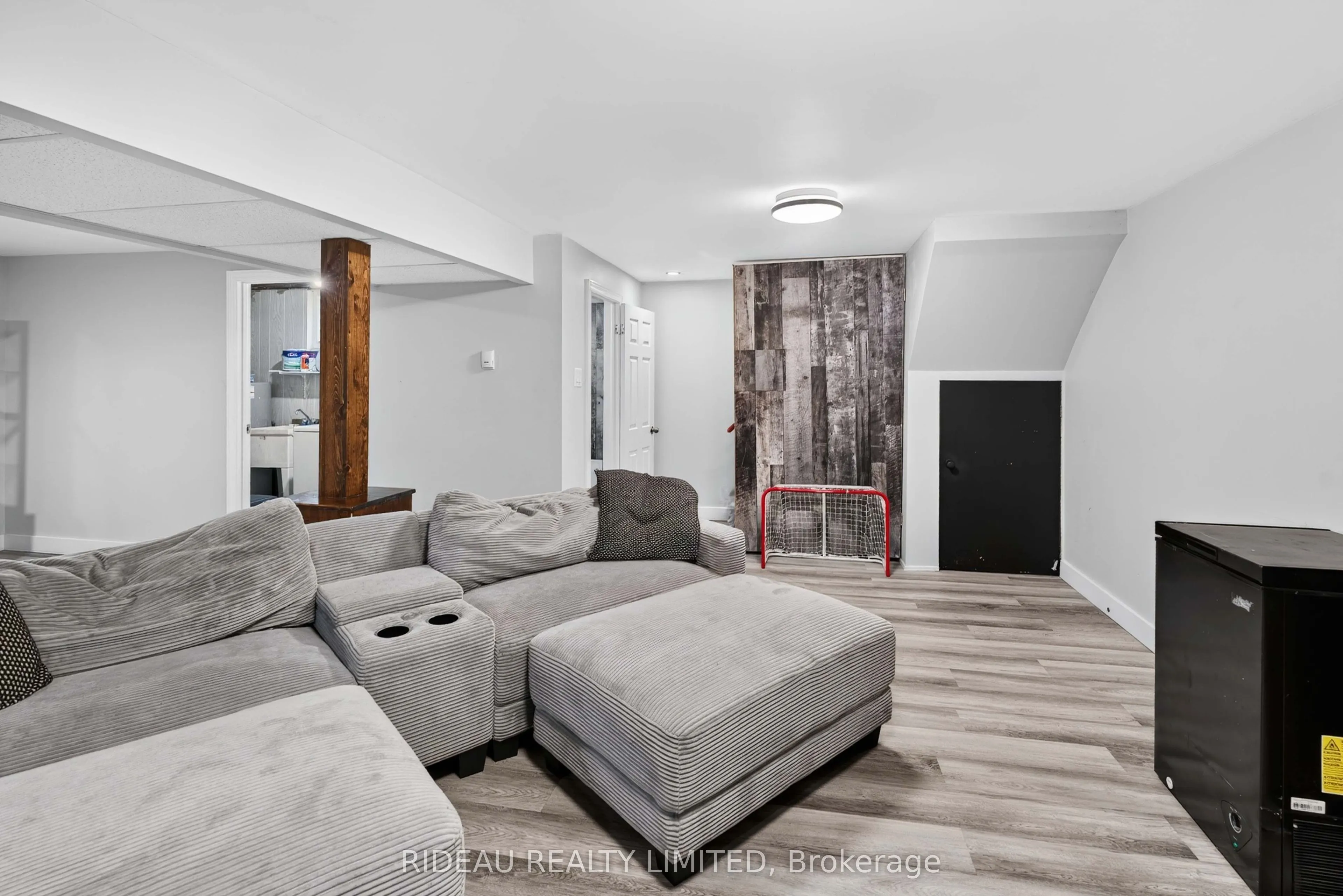 4 Otter Drive