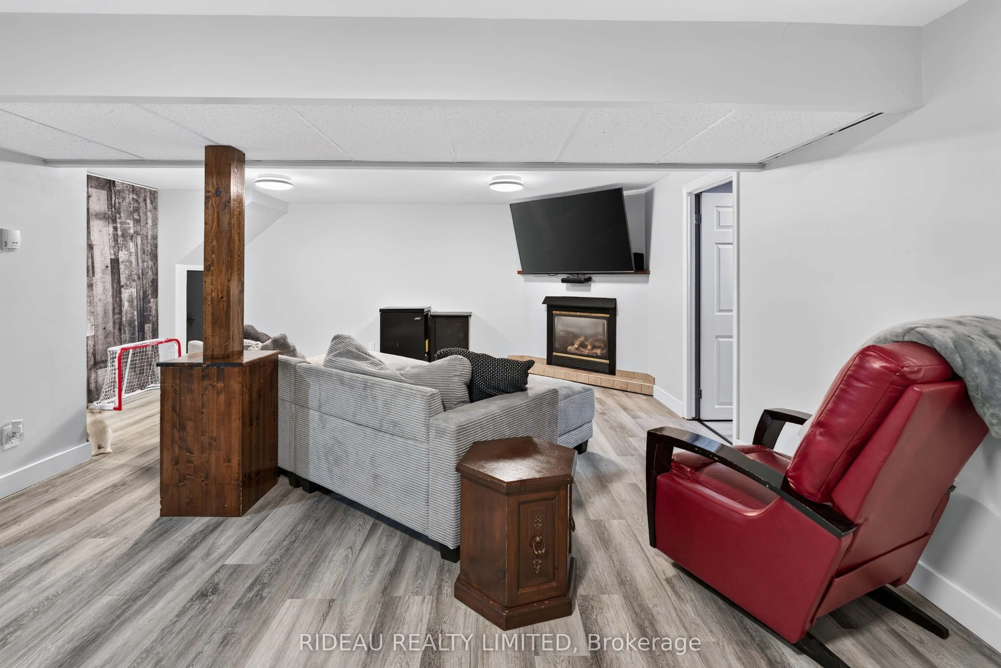 4 Otter Drive