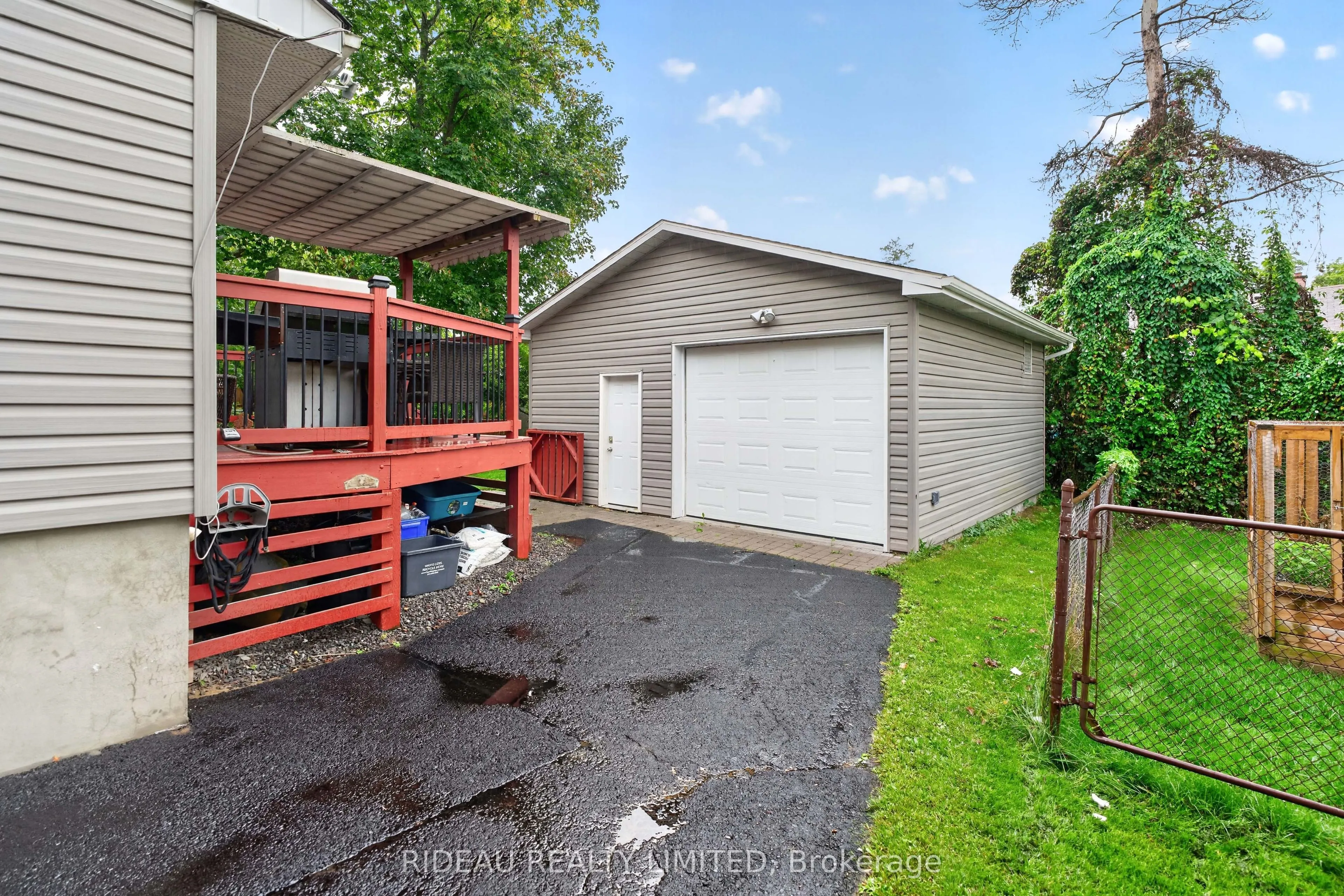 4 Otter Drive