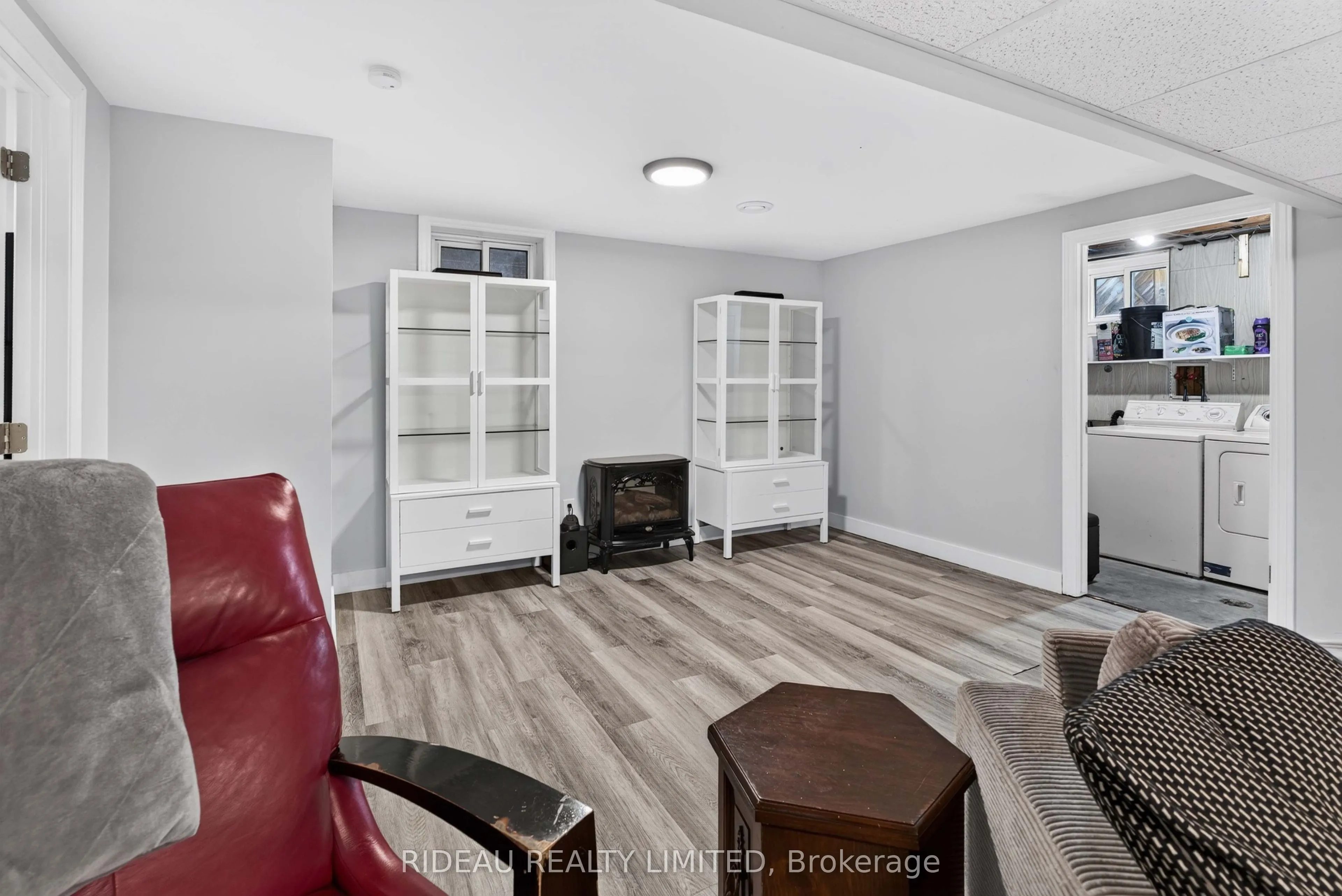 4 Otter Drive