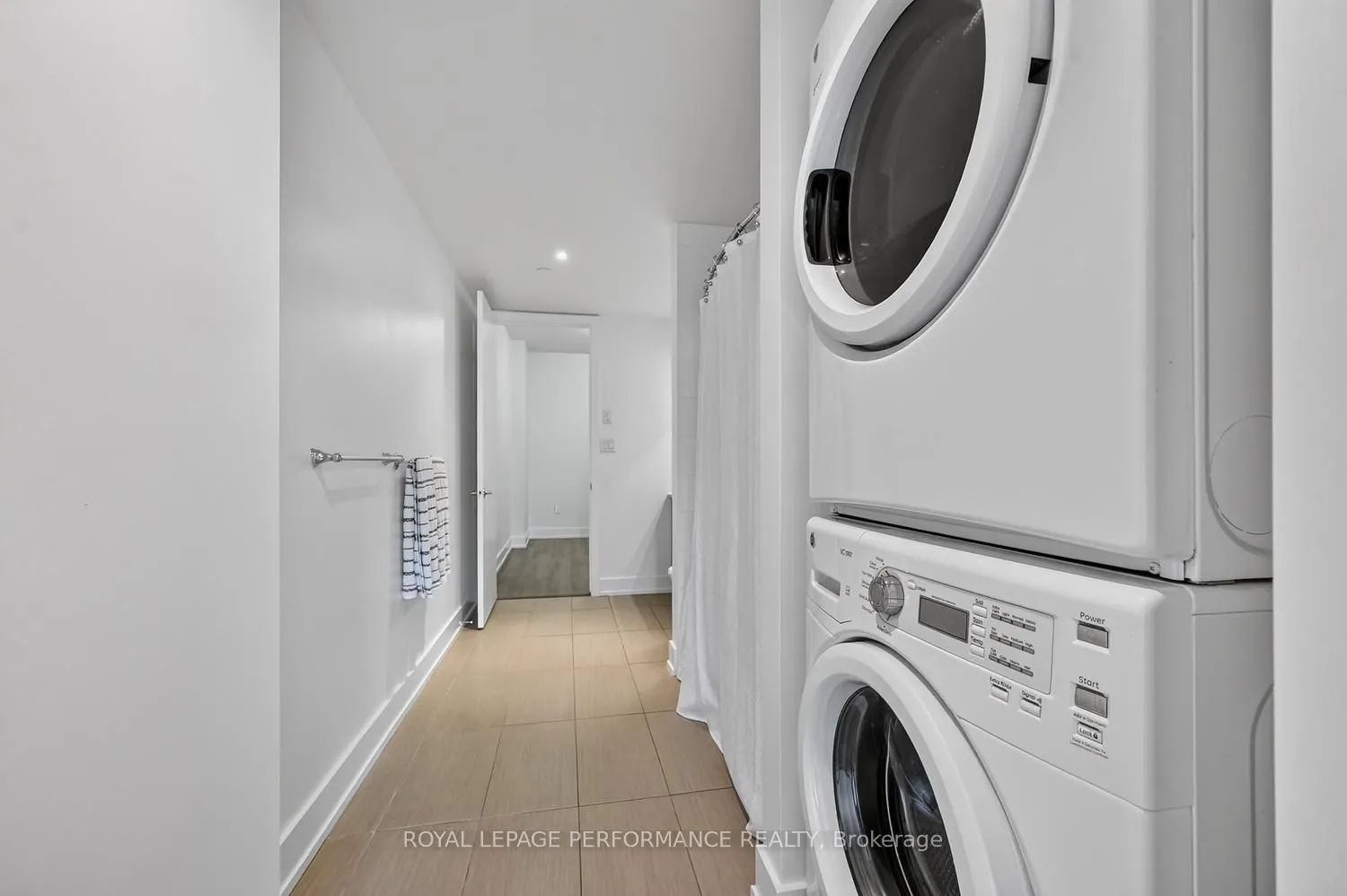 100 Champagne Avenue S #903