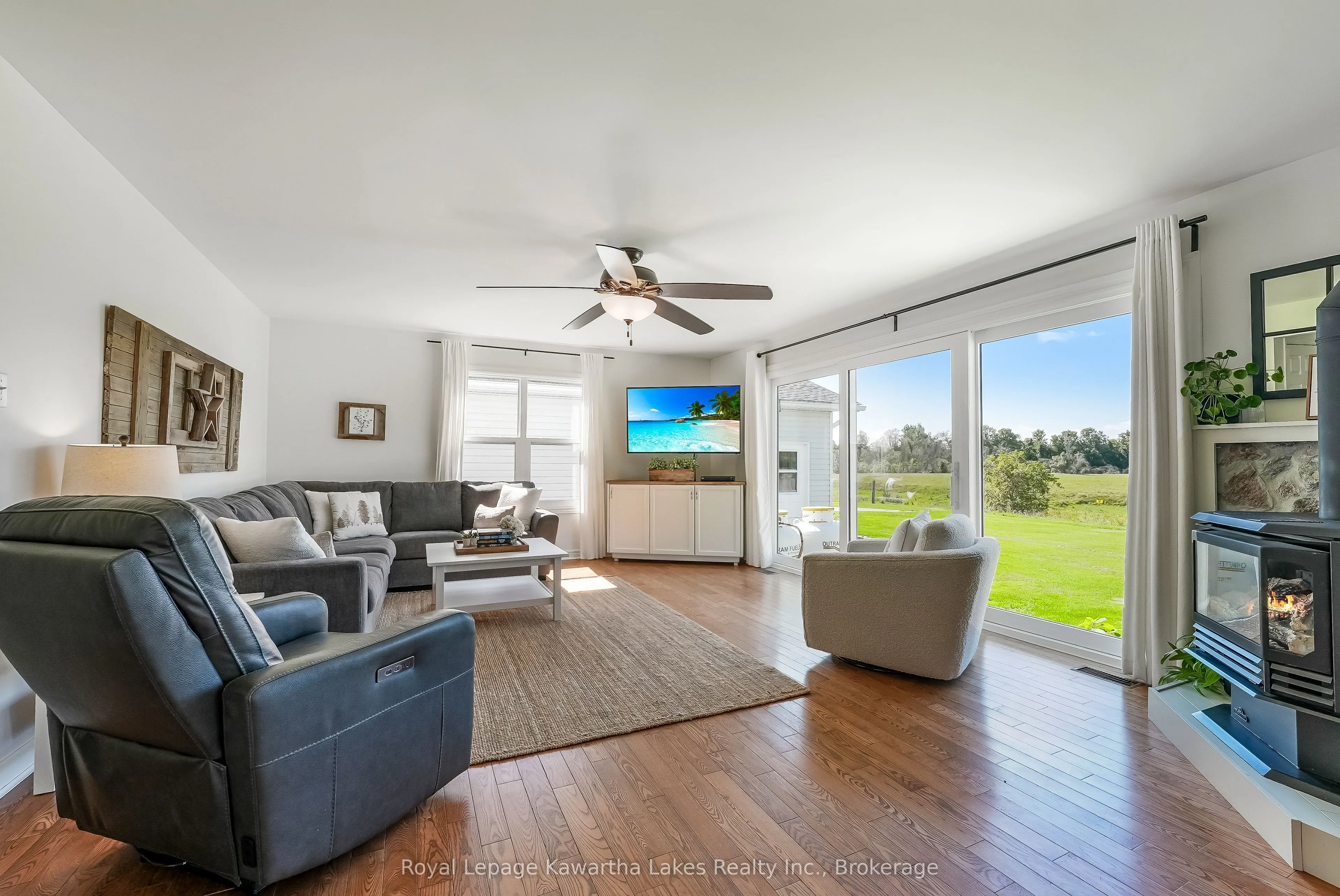 2433 County Rd 121 Road