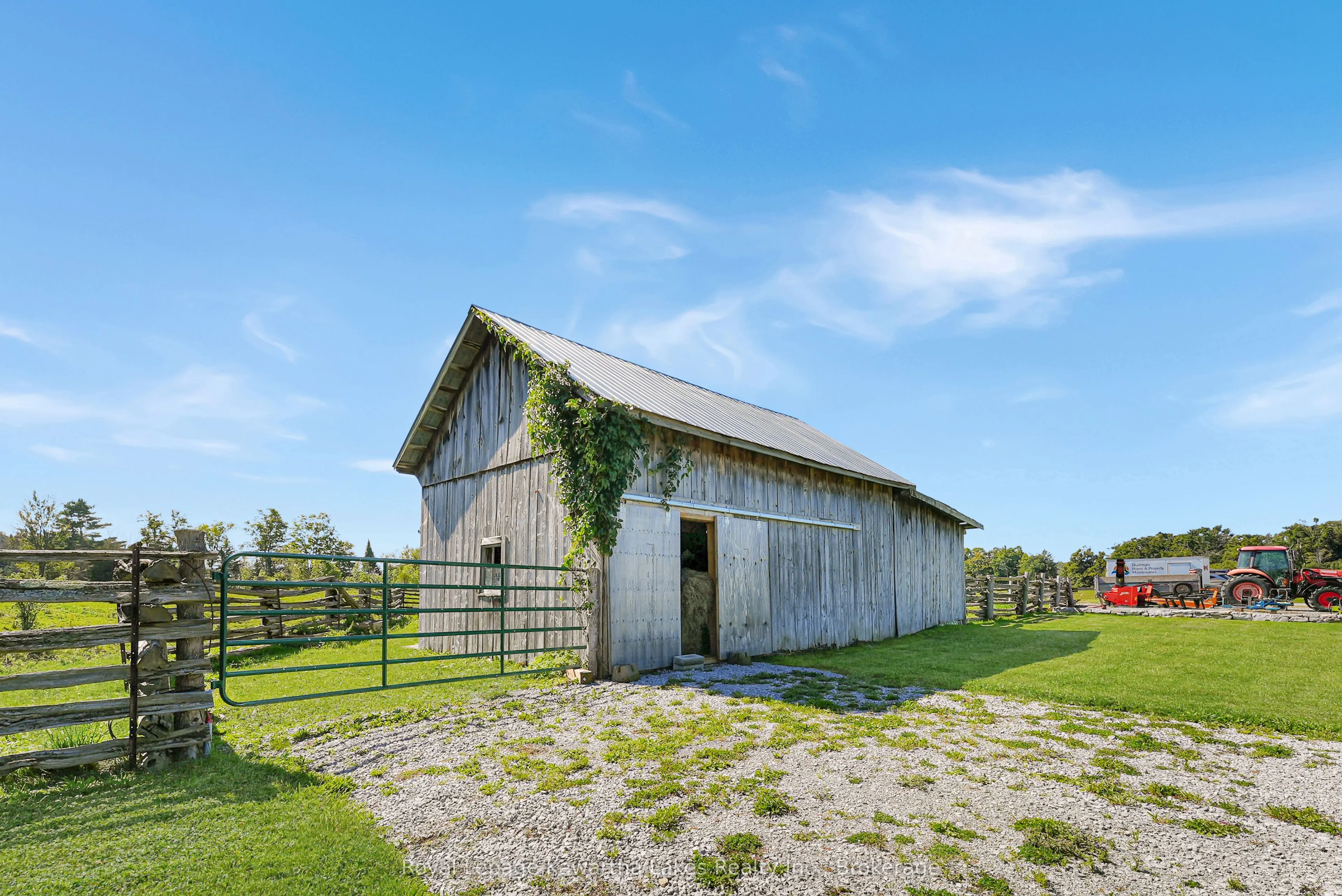 2433 County Rd 121 Road