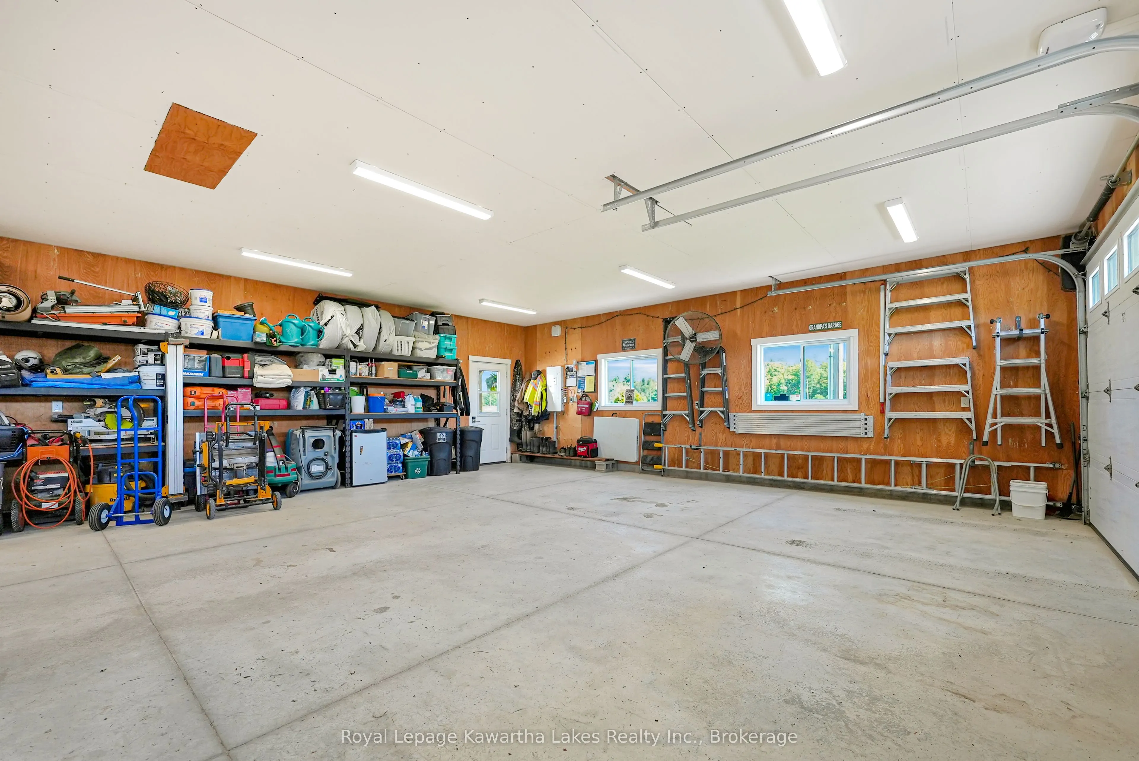 2433 County Rd 121 Road