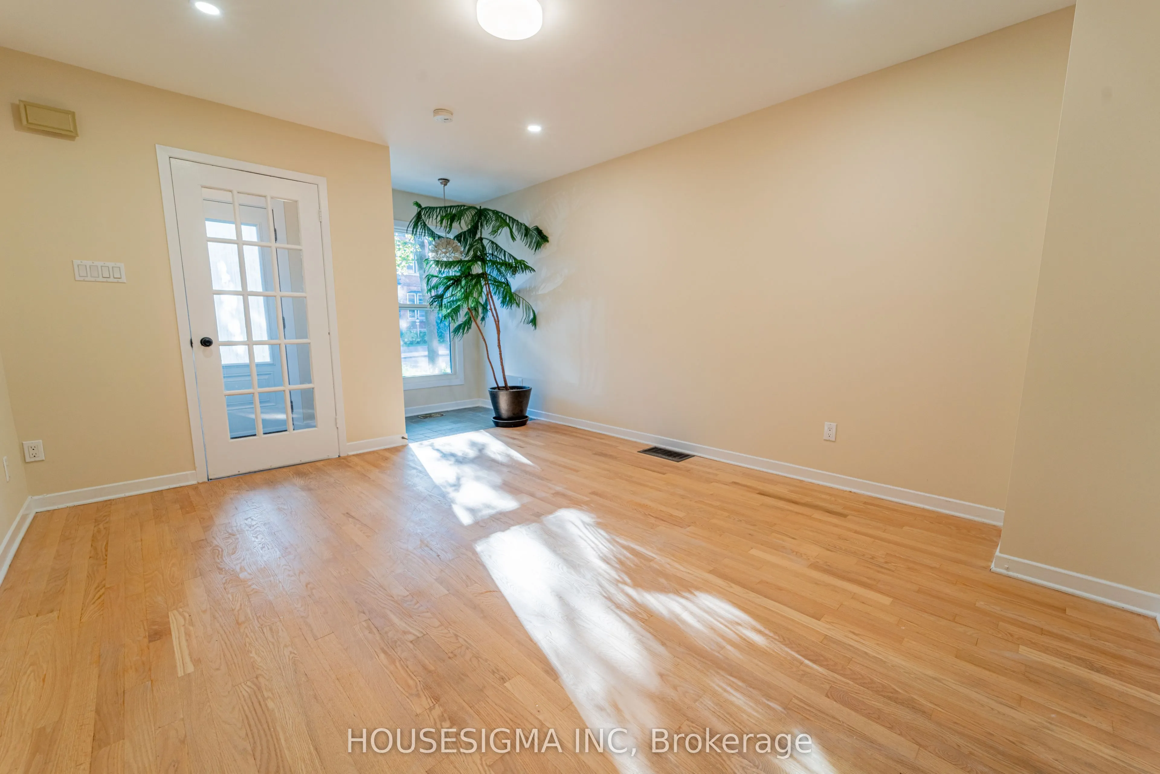 43 Sweetland Avenue