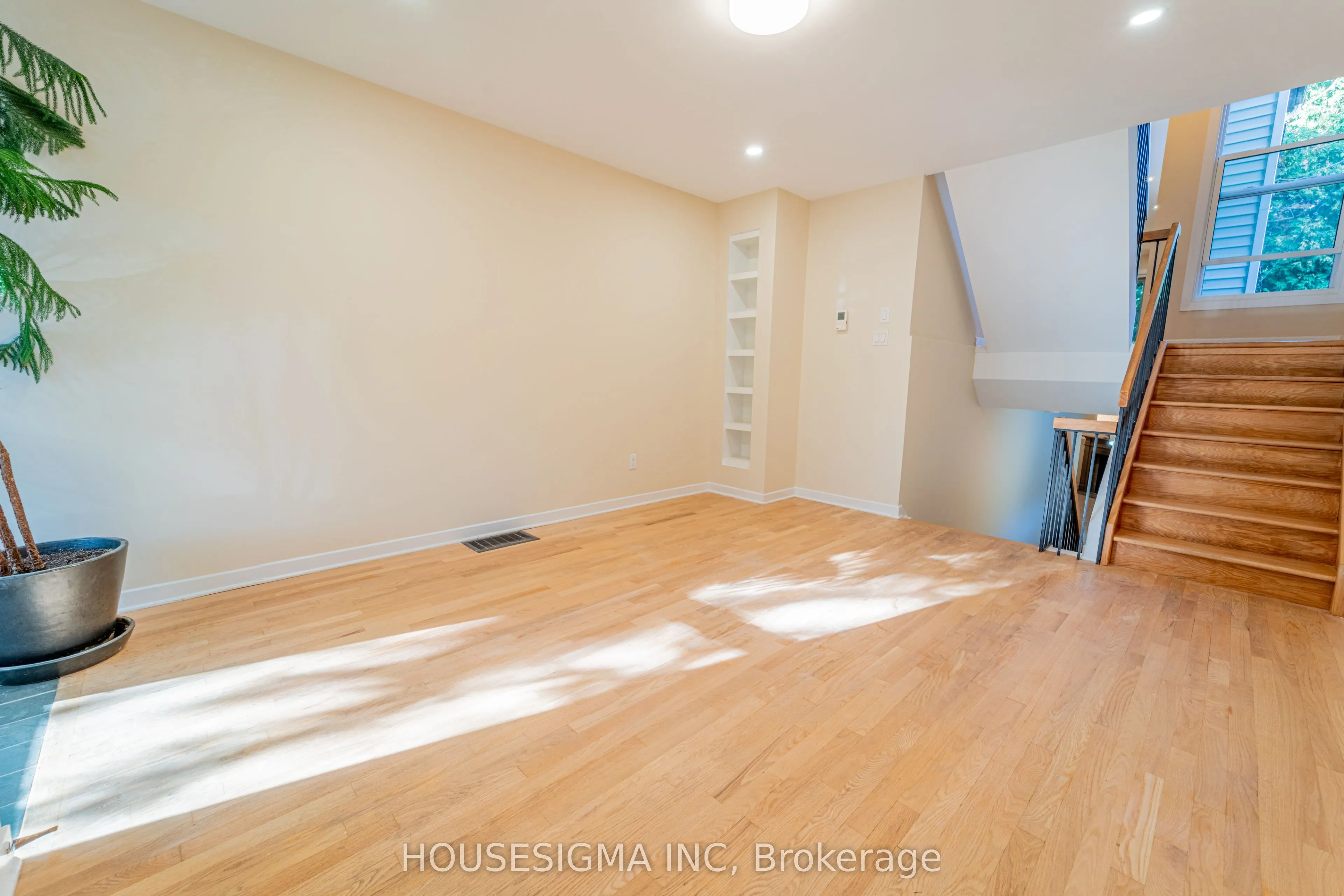 43 Sweetland Avenue