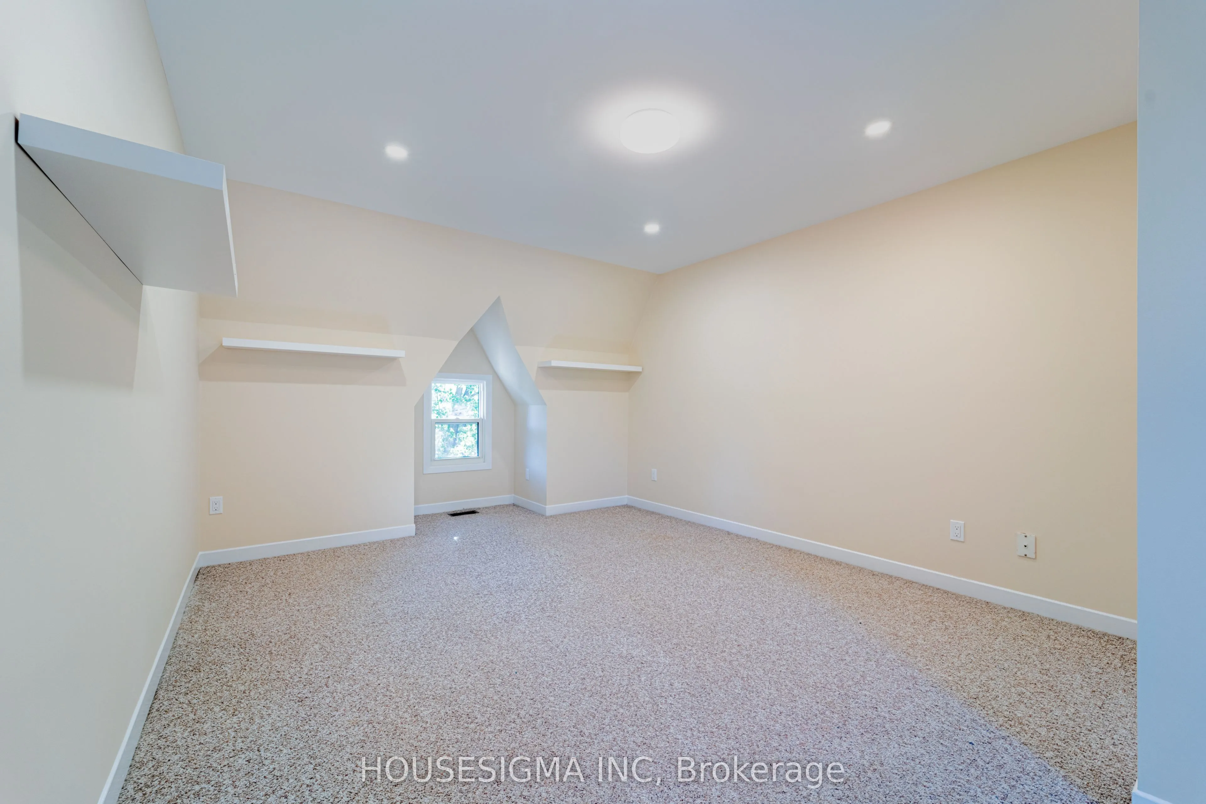 43 Sweetland Avenue