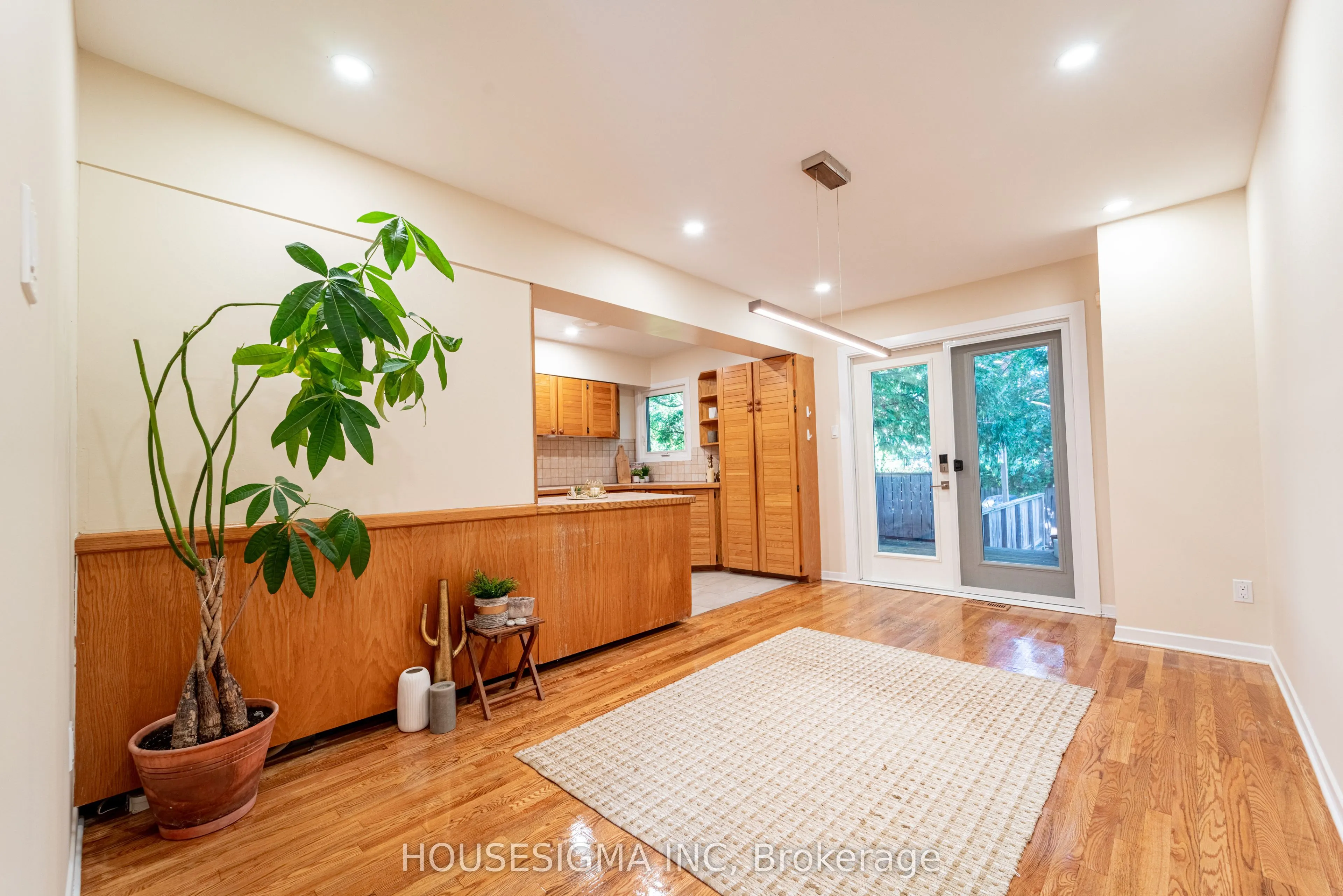 43 Sweetland Avenue