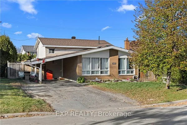 2670 Stone Crescent N