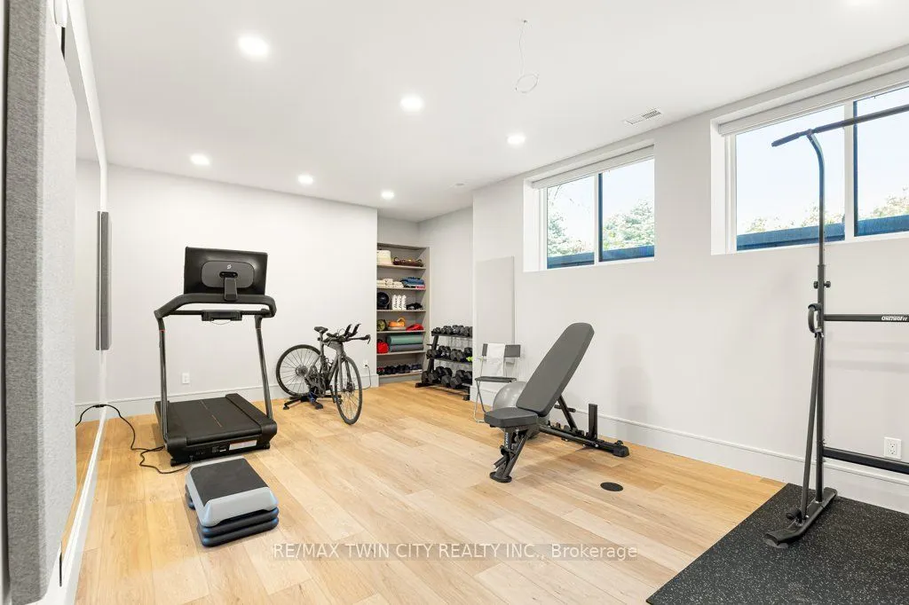 26 Golfview Place