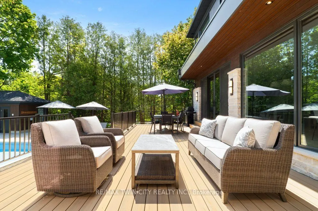 26 Golfview Place